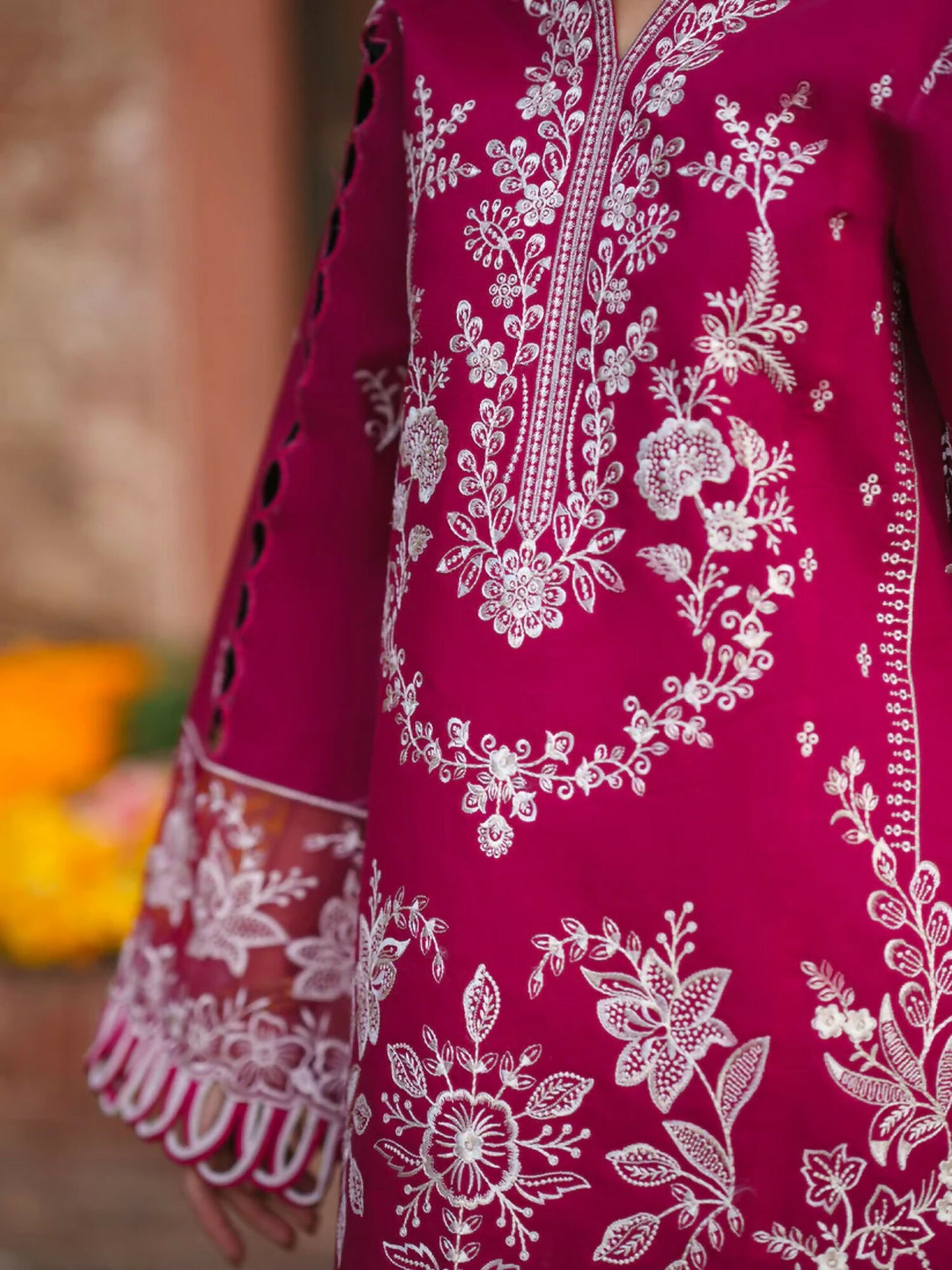 Mahnur Gul Luxury Lawn'26 Embroidered Unstitched 3-Piece Suit-G-001