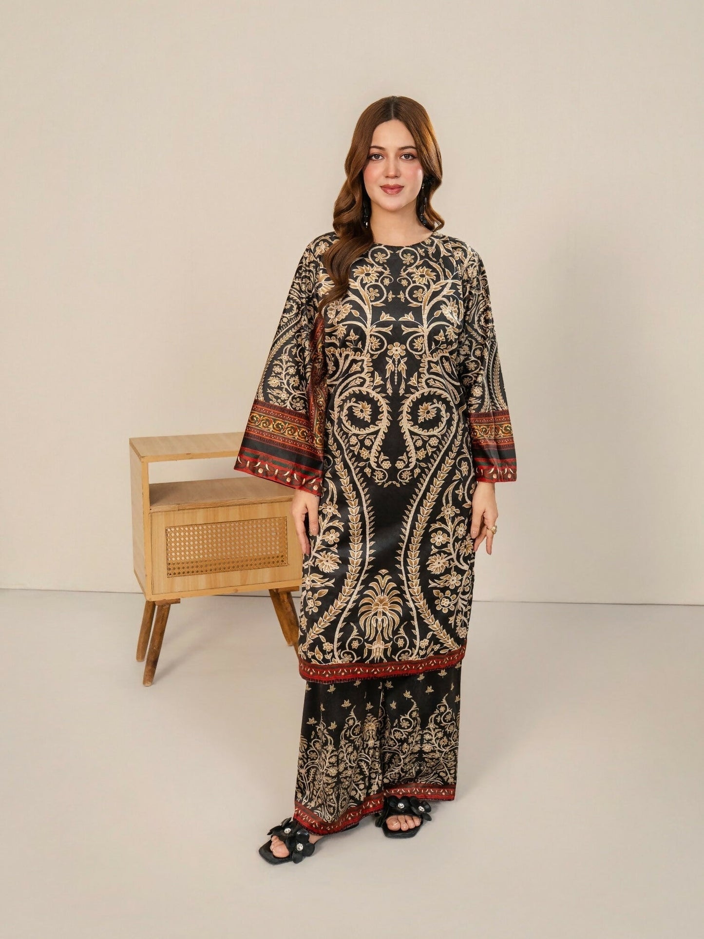 Stylish Collection Velvet Vogue Printed Co-Ord Set-Black Bloom