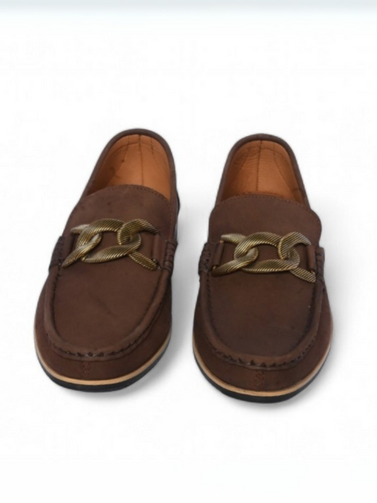 Coffee-toned cow leather casual shoes with a sleek design and rubber sole, offering lightweight comfort and versatile everyday style.
