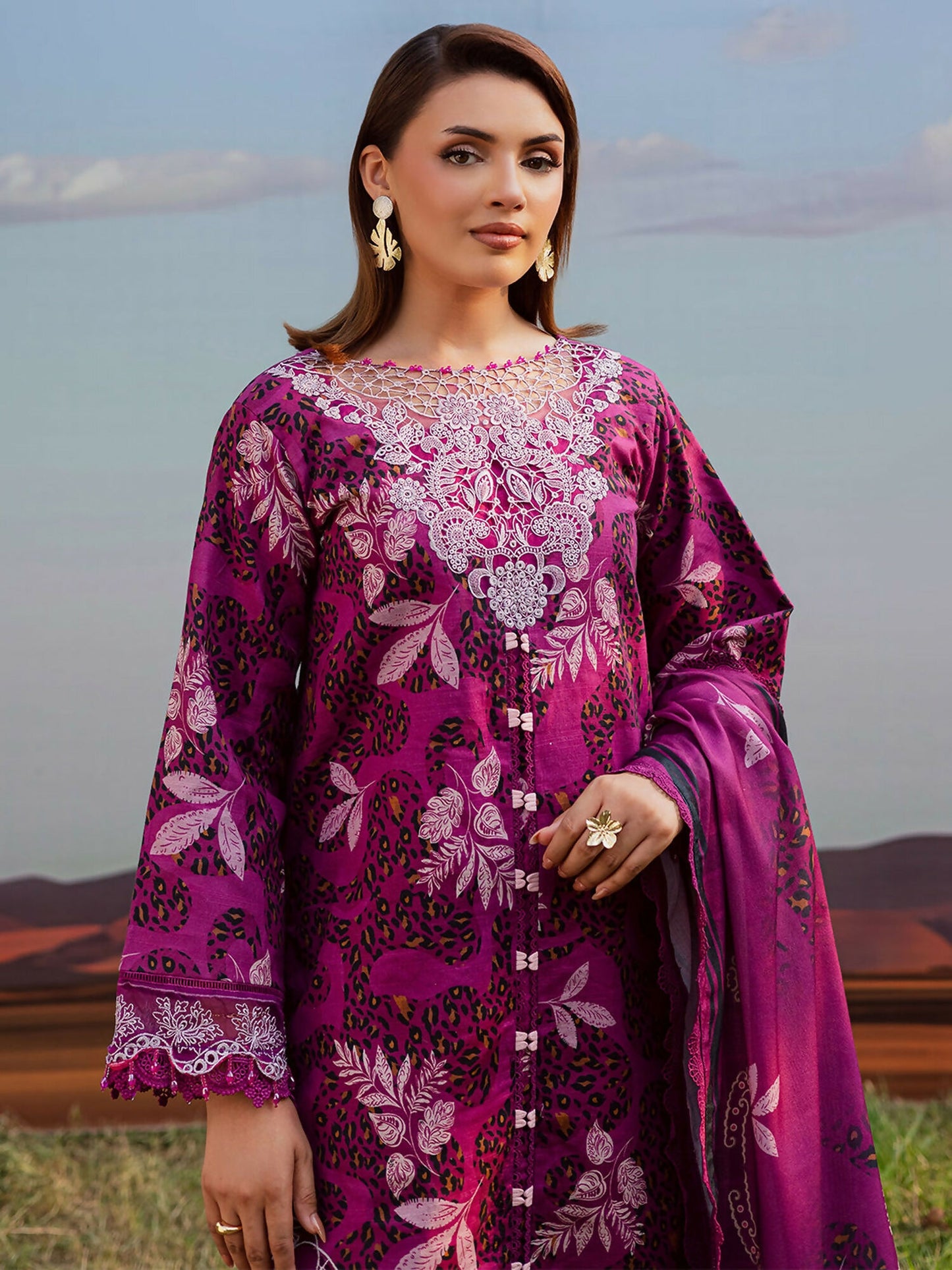 Parishay Rang e Sarma Khaddar Embroidered Stitched 3-Piece Suit-SAR-09