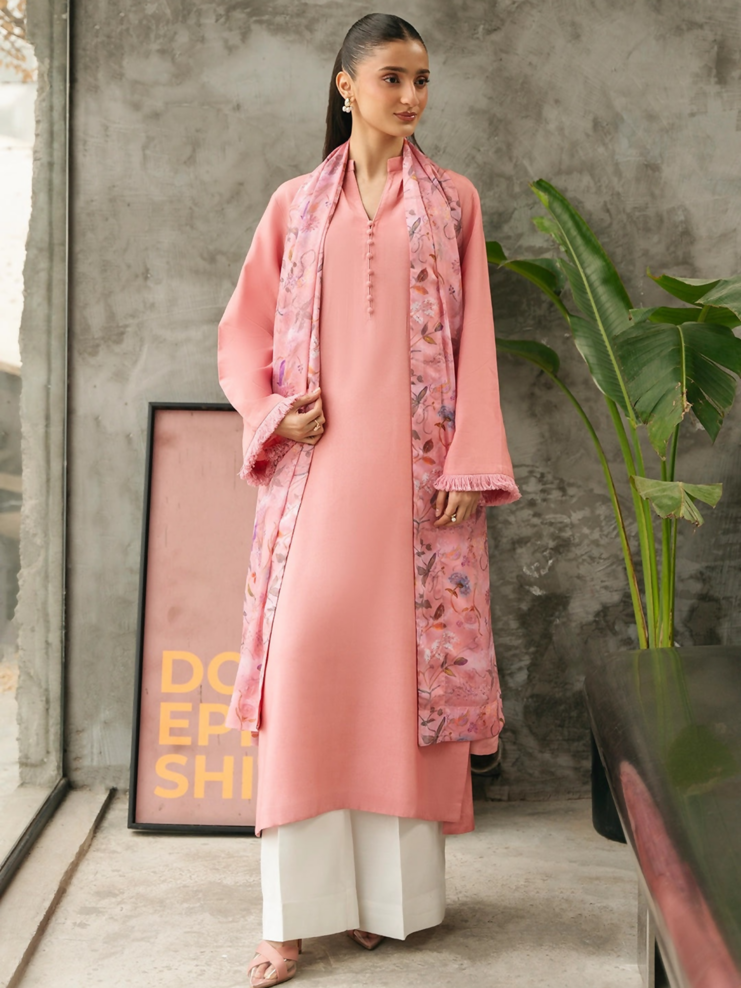 Mannat Clothing Suave Edit Raw Silk Stitched Suit-Rosette
