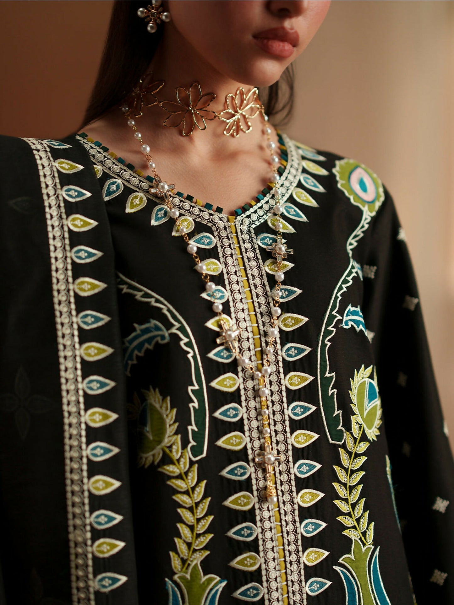 Binilyas Mashriq Luxury Lawn'26 Embroidered Unstitched 3-Piece Suit-D-118-B