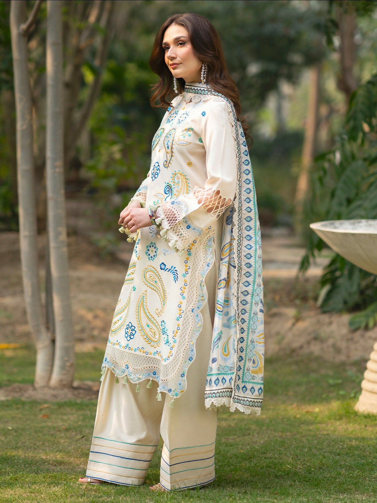 Mahnur Angan Lawn'26 Embroidered Unstitched 3-Piece Suit-AN-005