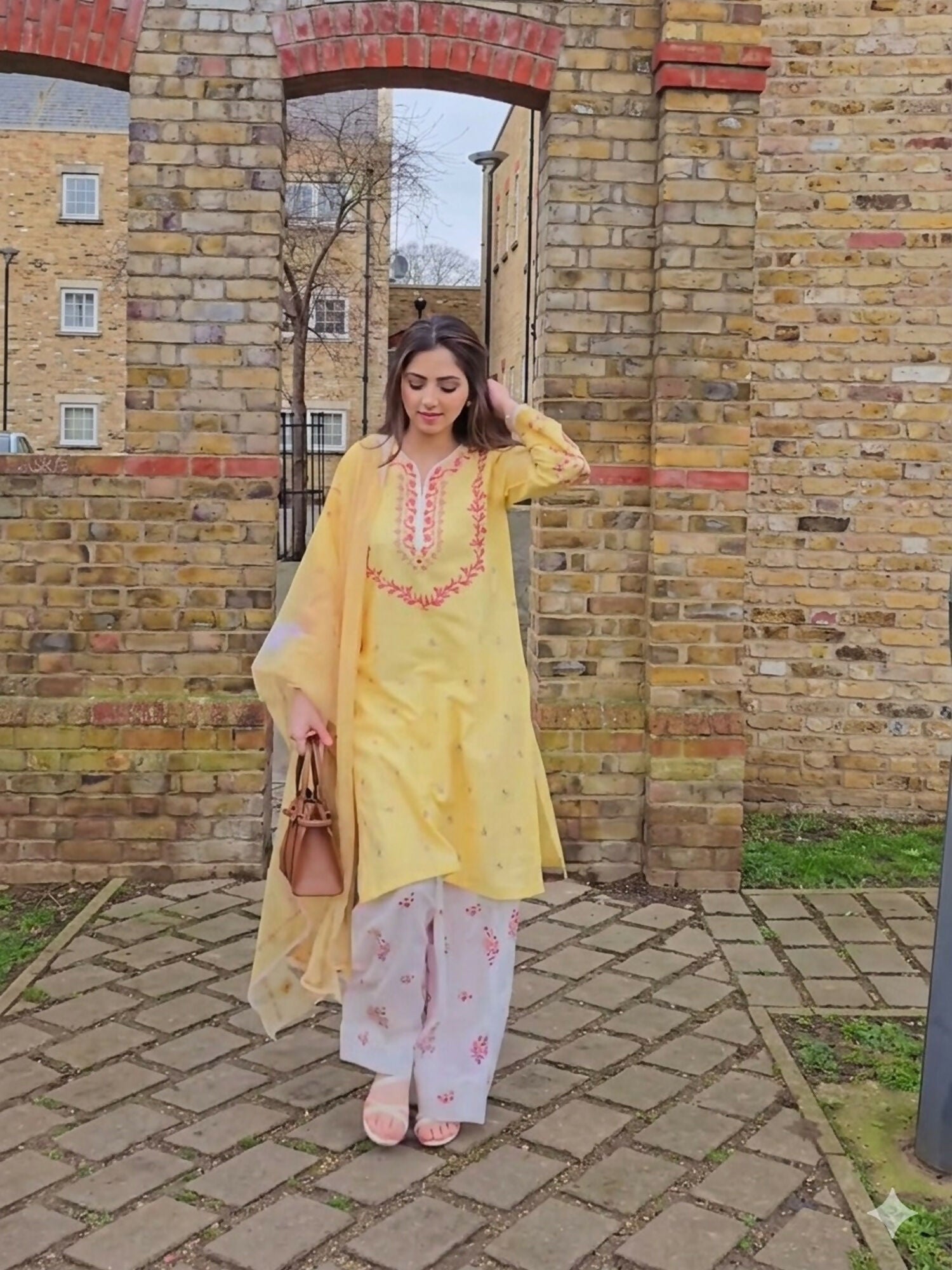Zeephire Cotton Lawn Embroidered Stitched 3-Piece Suit-Zara