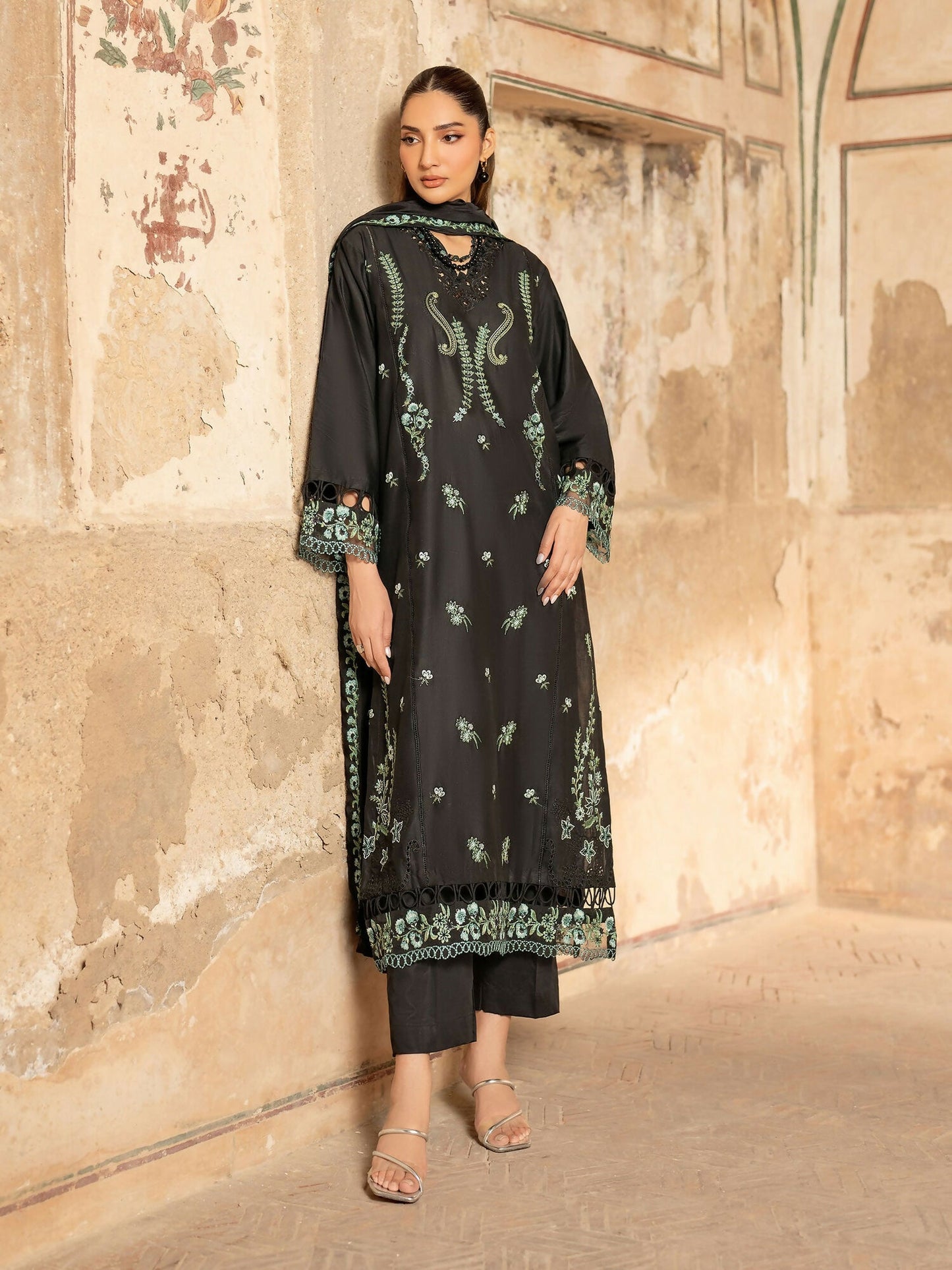 Panache Apparel Rang-e-Bahar Lawn Embroidered Stitched Suit-Tehzeeb
