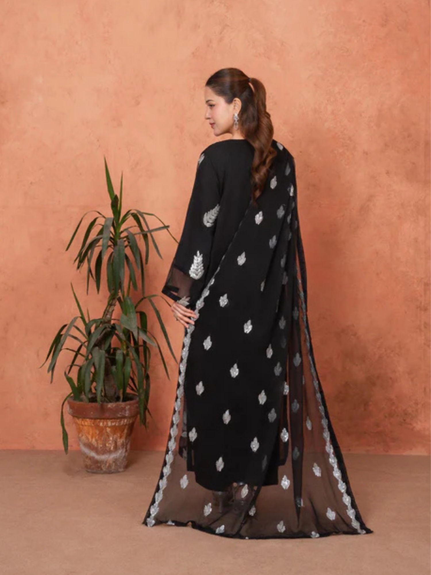 Stylish Collection Majeste Crinkle Chiffon Embroidered Stitched 3-Piece Suit-Zirwah Black