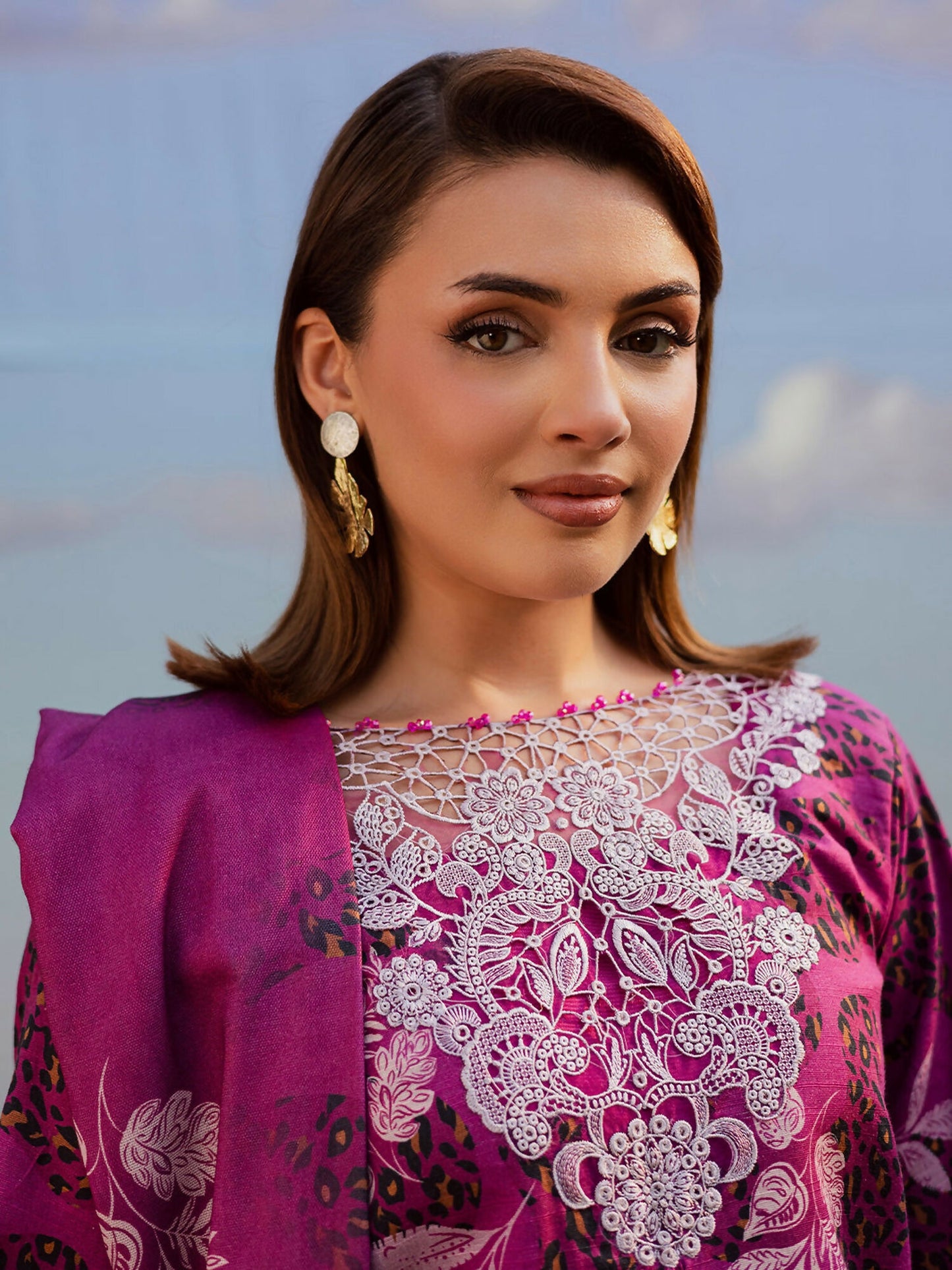 Parishay Rang e Sarma Khaddar Embroidered Stitched 3-Piece Suit-SAR-09