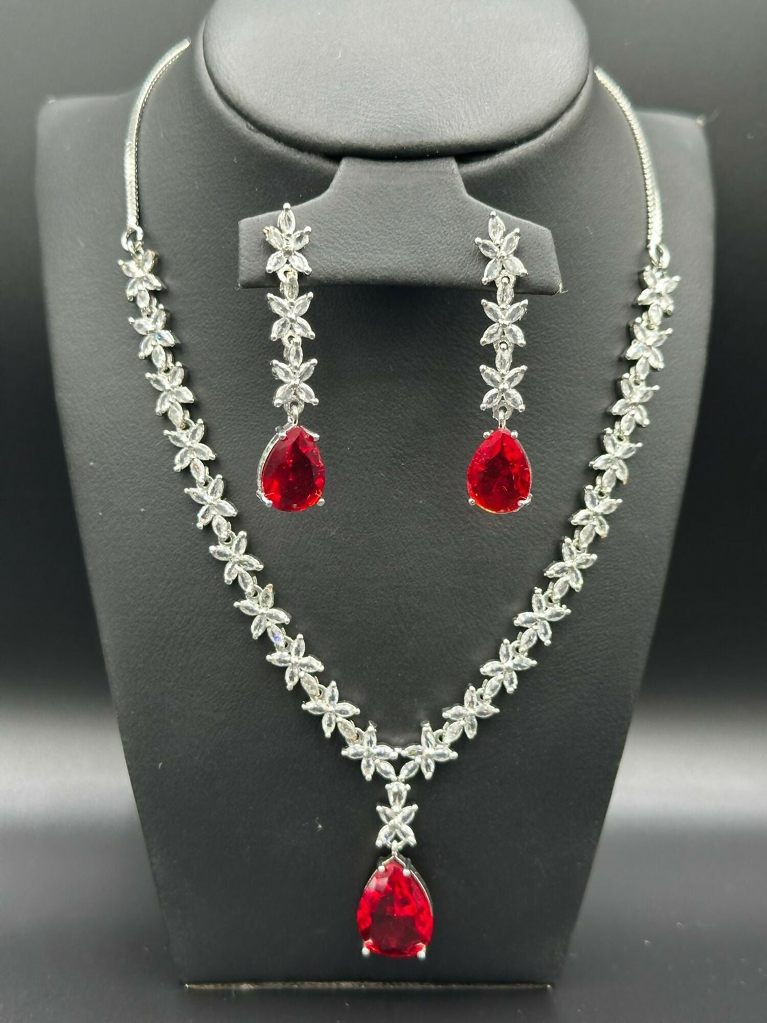 H&A Jewellery One Carat Silver Rhodium Plated Jewellery Set