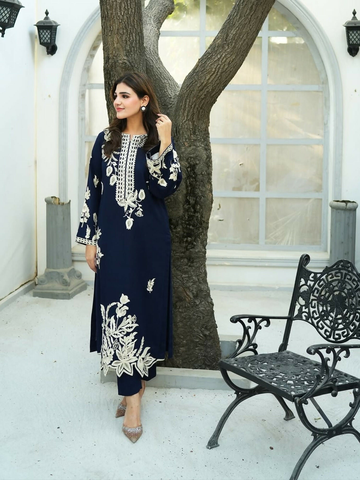 Tawakal Closet Linen Embroidered Stitched 3-Piece Suit-Izna