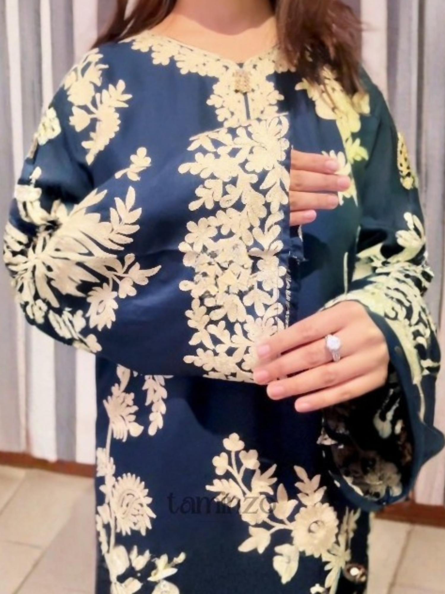 Zeephire Linen Embroidered Stitched 3-Piece Suit-Kawiya