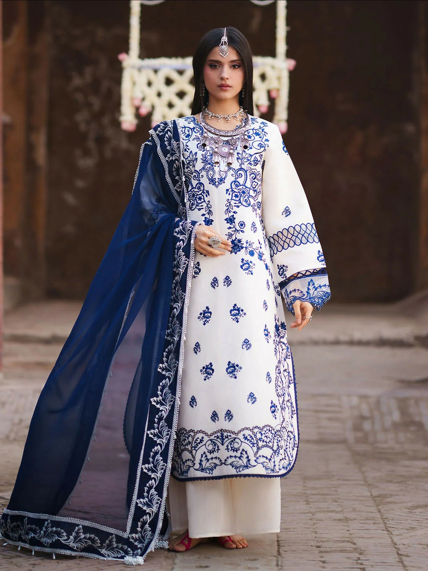 Mahnur Gul Luxury Lawn'26 Embroidered Unstitched 3-Piece Suit-G-008