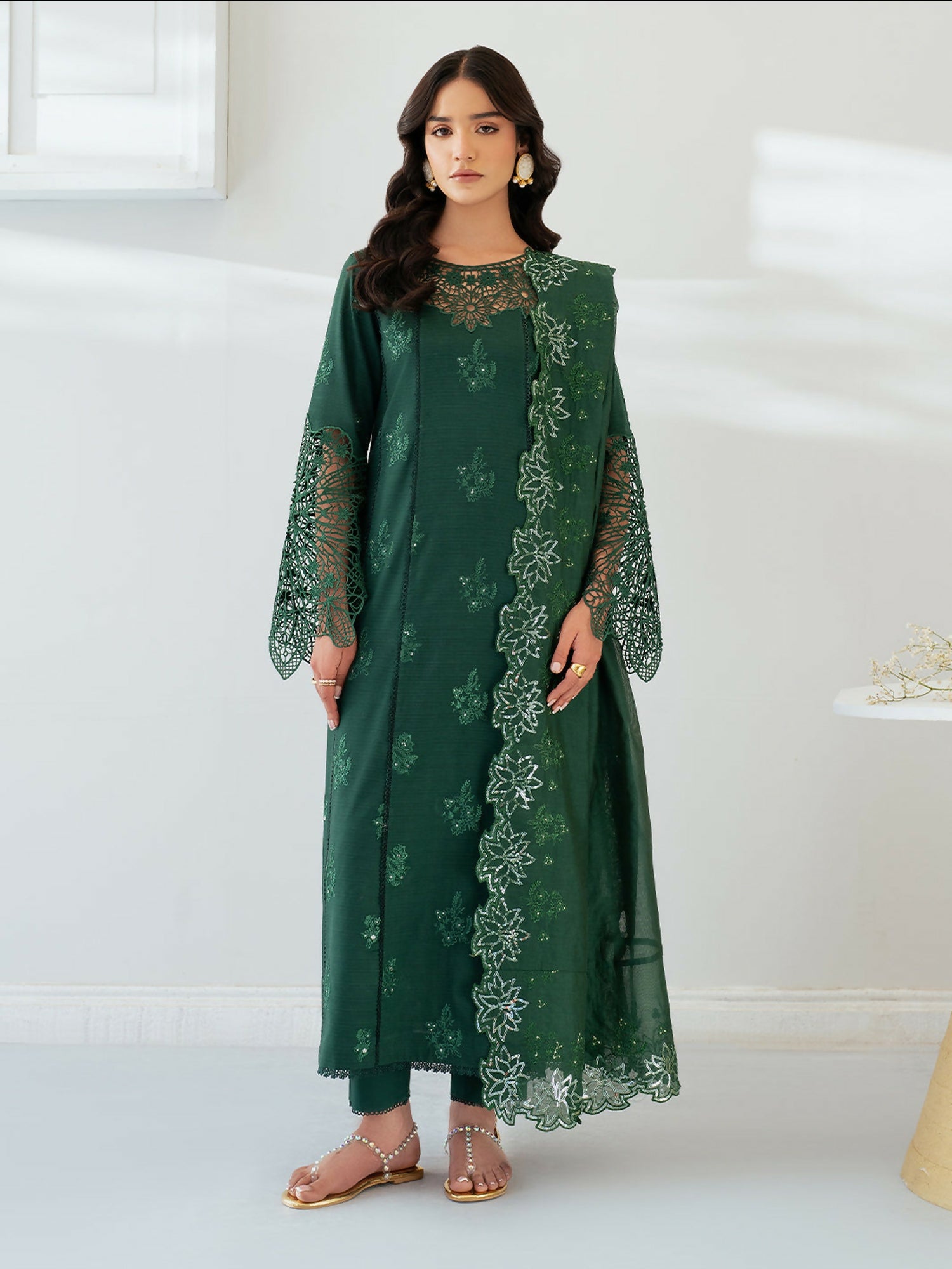 Mahnur Sera Pret'26 Jacquard Lawn Embroidered Unstitched 3-Piece Suit-SP-02