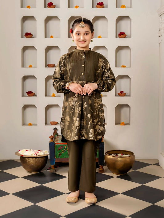 Girl wearing a high-quality intermixed cotton designer Top and Capri set with full sleeves and customized fit, perfect for summer casual wear