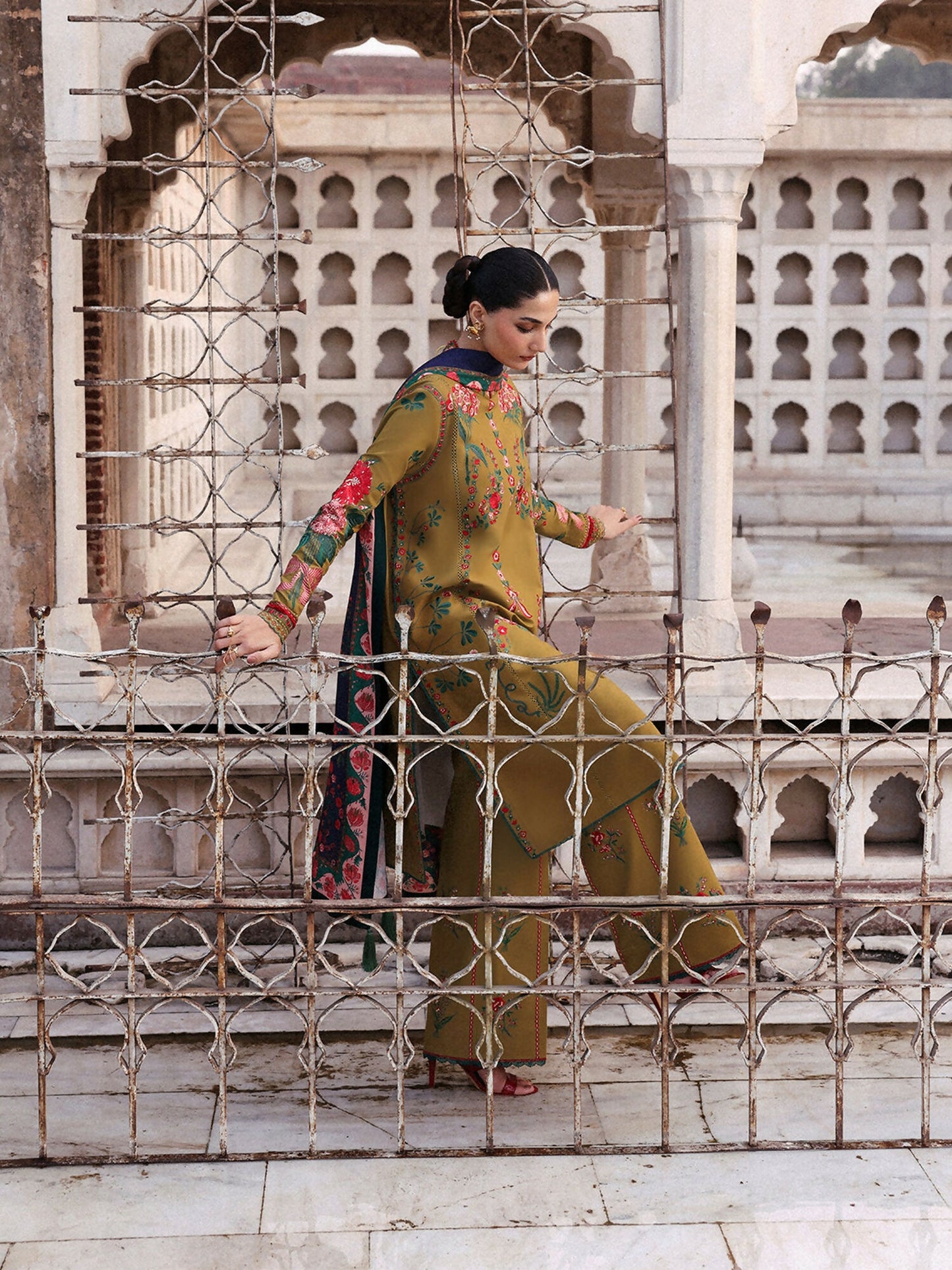 Jugnu By Hussain Rehar Khaddar'25 Embroidered Unstitched 3-Piece Suit-Mitra