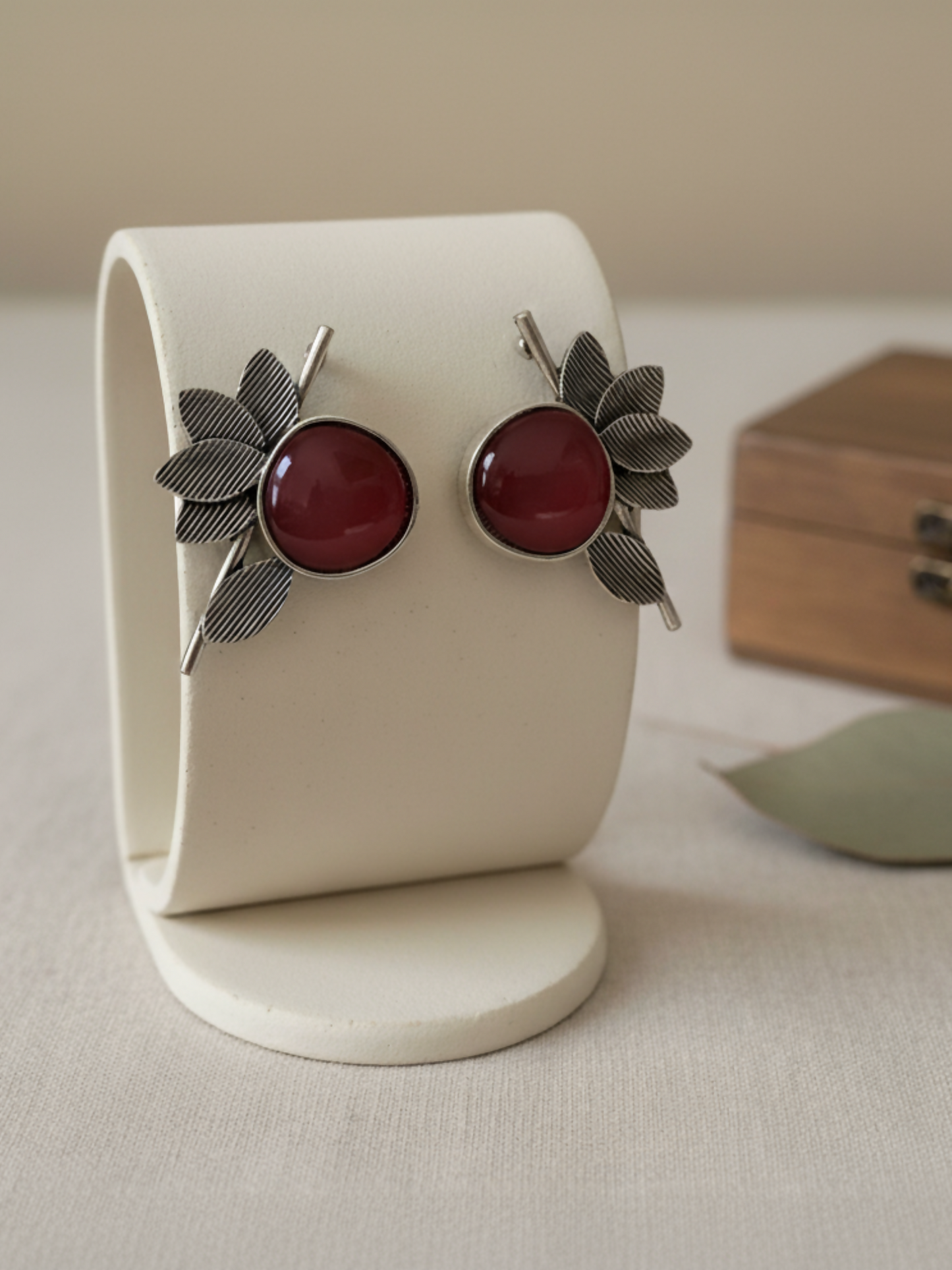 Glitter Jewellery Elegant Leaf Stud Earrings-GJ2