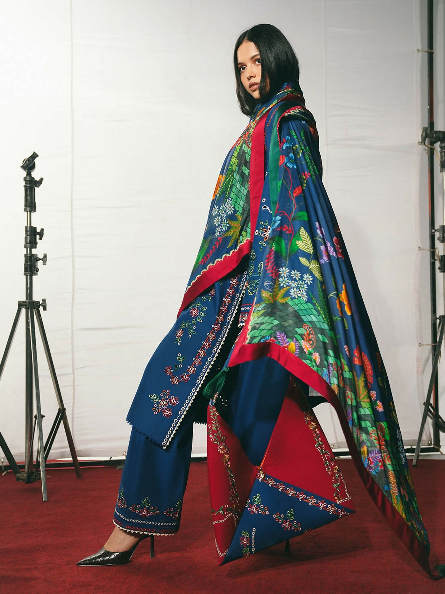 Jugnu by Hussain Rehar The Reserved View SS/Edit I Cotton Embroidered Unstitched 3-Piece Suit-Peroz