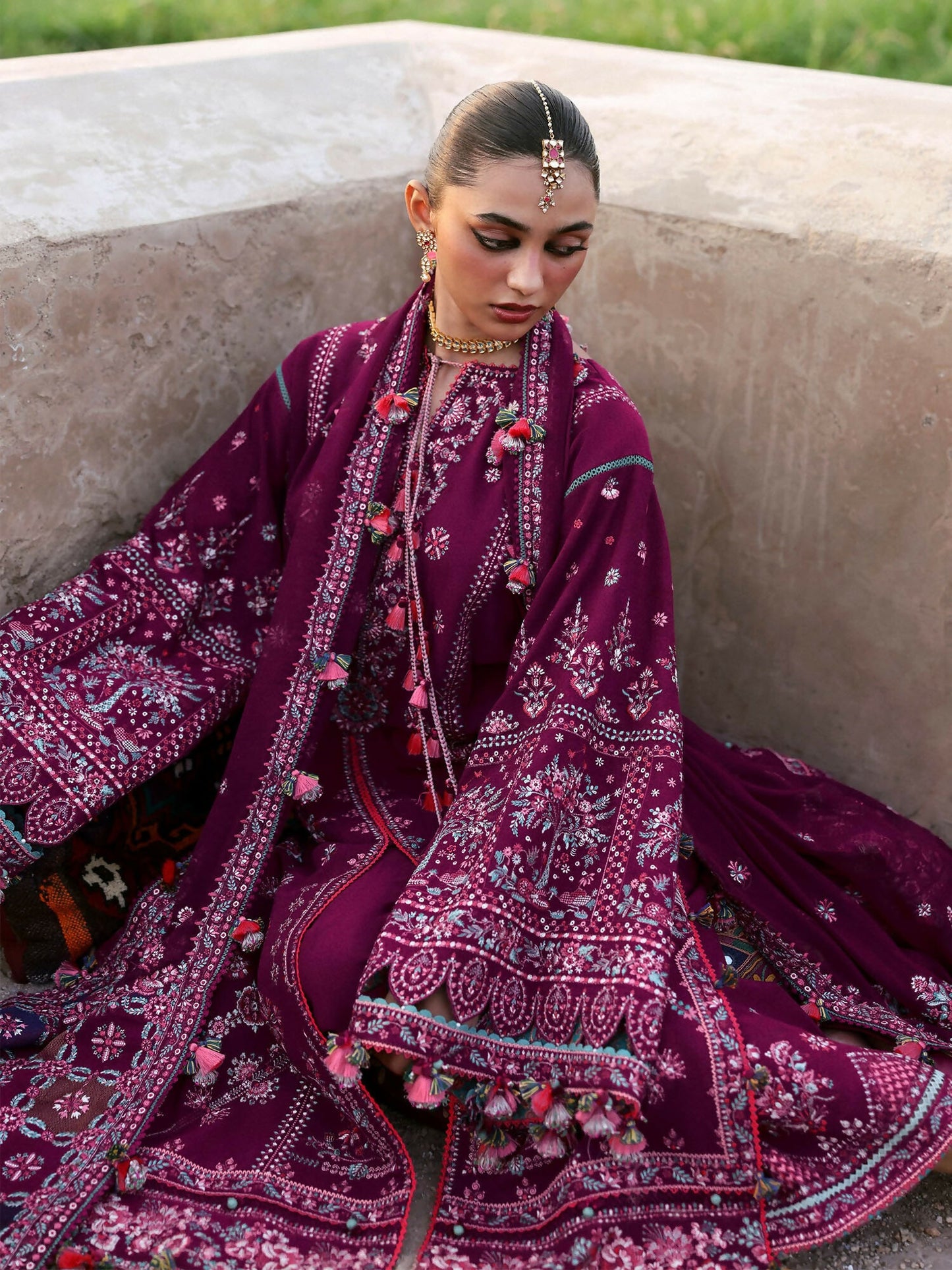 Hussain Rehar Karandi'25 Embroidered Unstitched 3-Piece Suit-Nargis