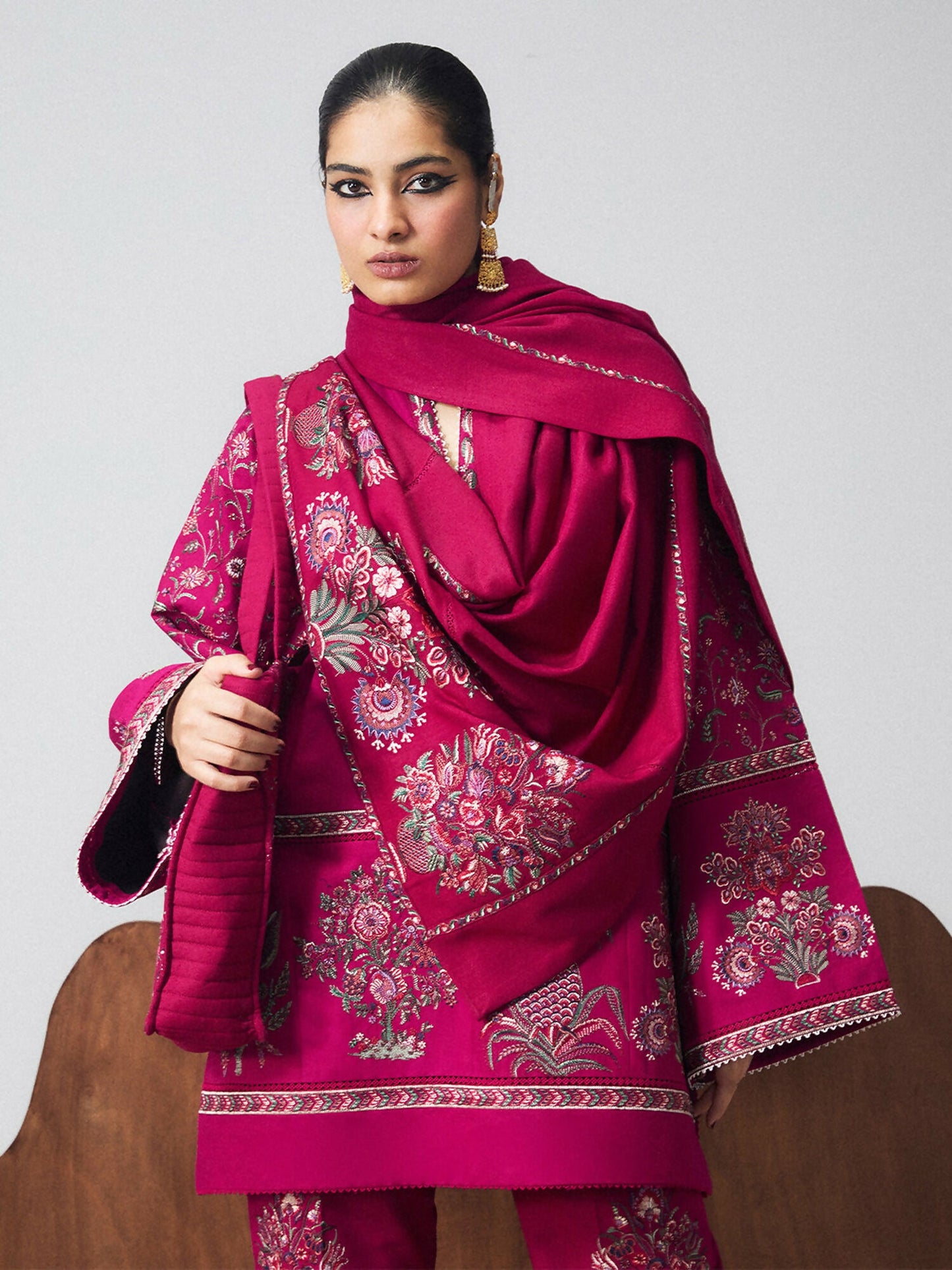 Jugnu by Hussain Rehar Khaddar Pret’26 Embroidered Stitched 2-Piece Suit-Deldar