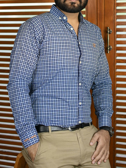 Men's checked cotton-polyester casual shirt with left chest embroidery and cuff embroidery.