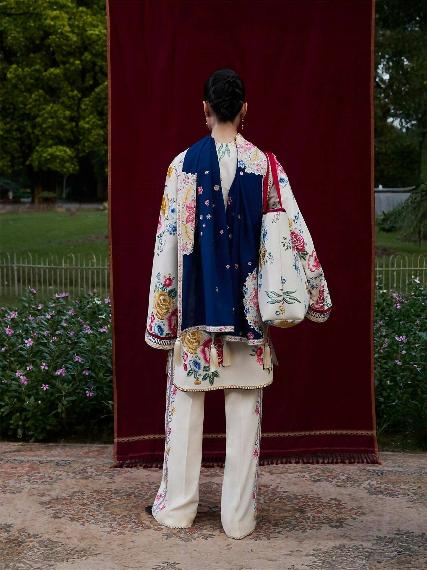 Jugnu By Hussain Rehar AW'25 Edit I Karandi Embroidered Scarf-Gulnar