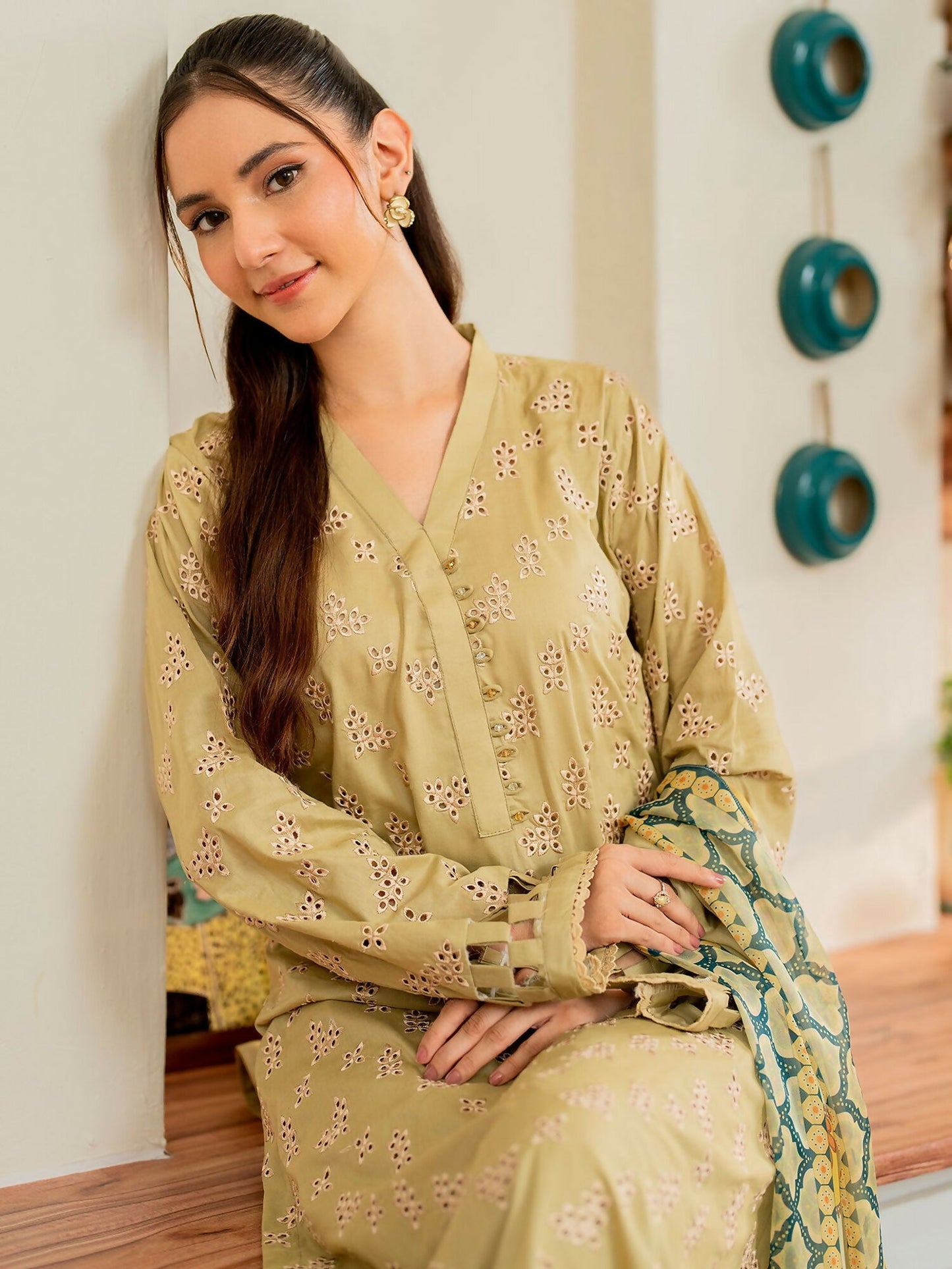 Panache Apparel Lawn Embroidered Stitched 3-Piece Suit-Nest