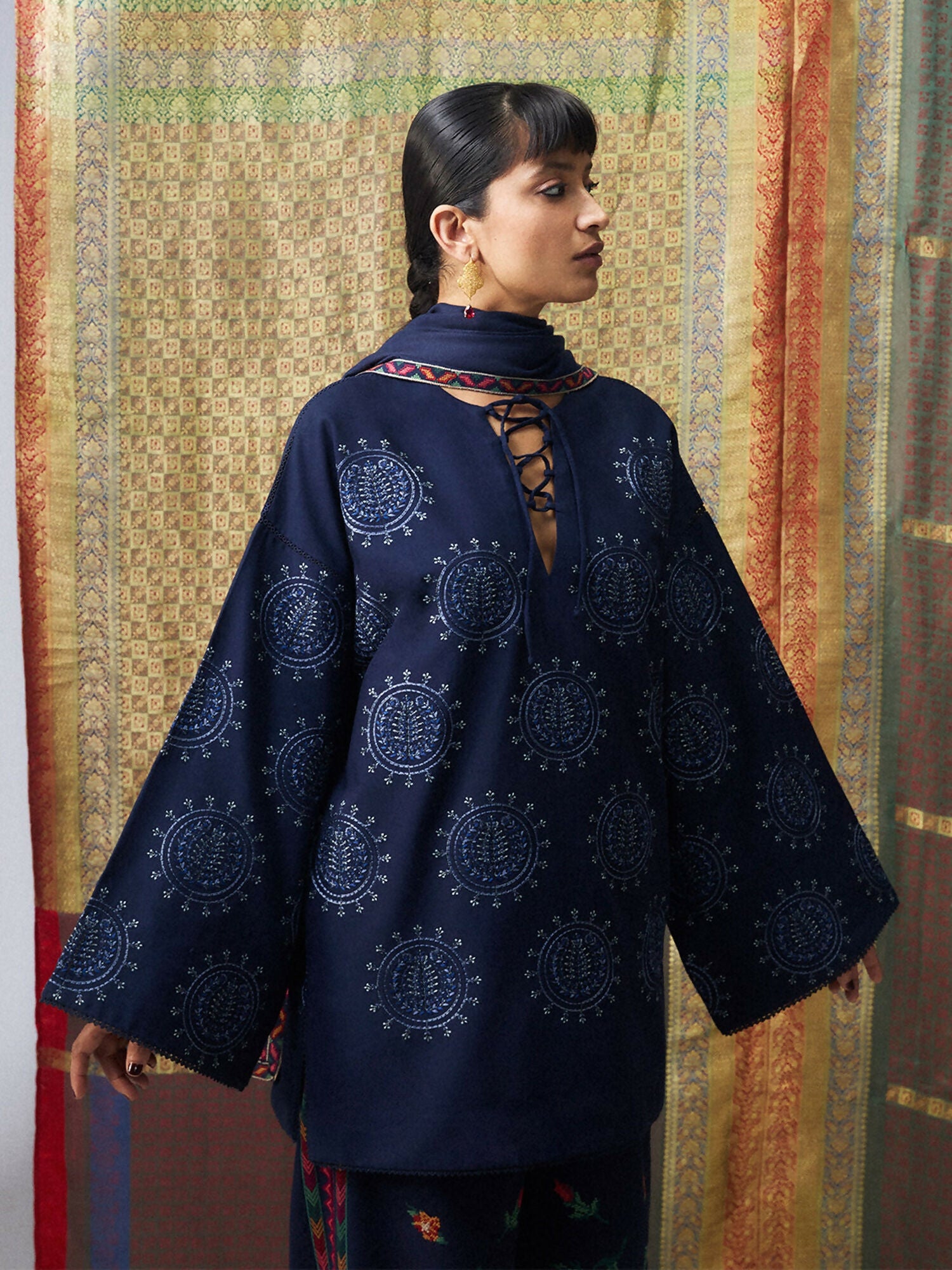 Jugnu by Hussain Rehar Khaddar Pret’26 Wool Embroidered Scarf-Bahareh