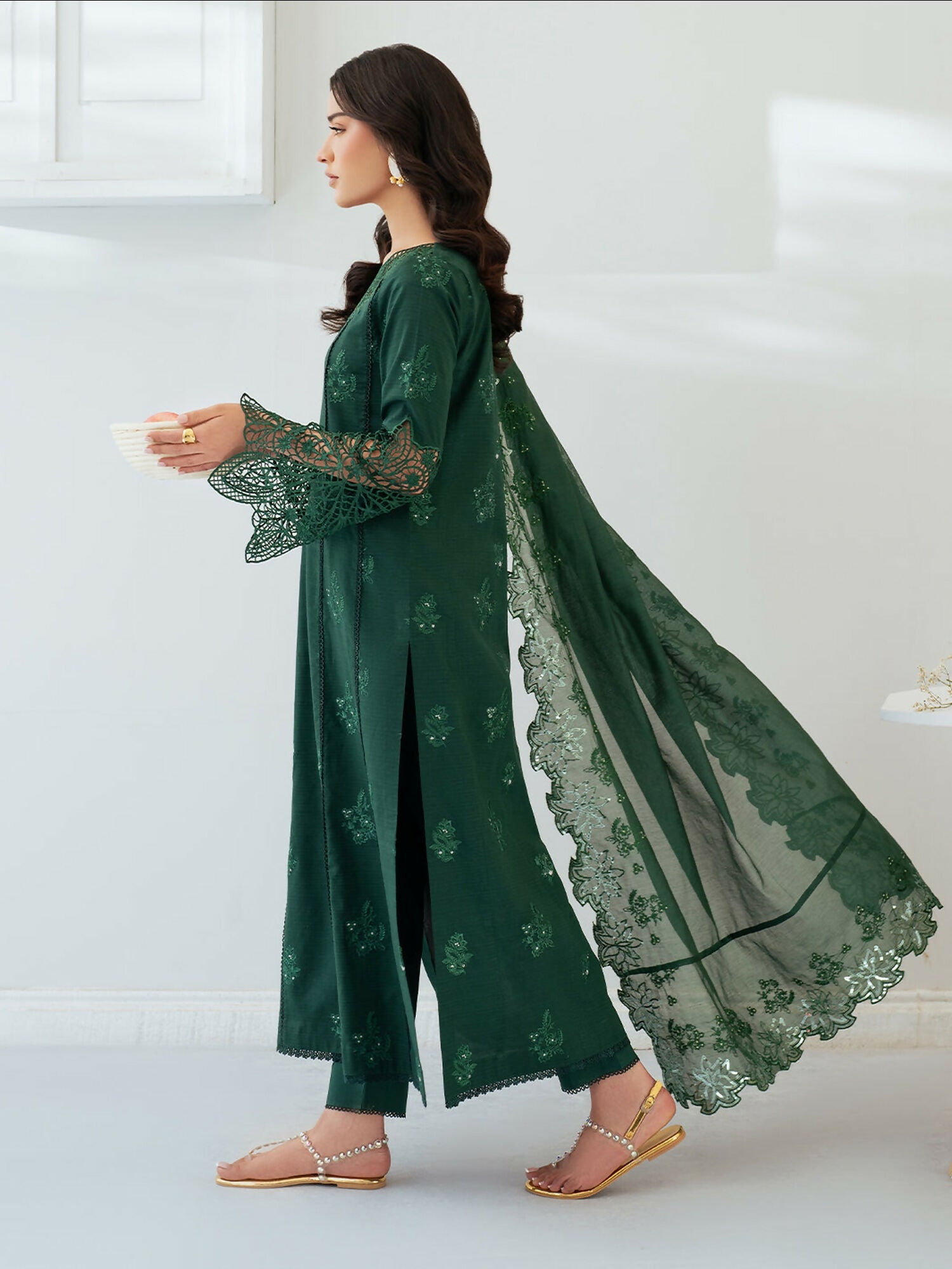 Mahnur Sera Pret'26 Jacquard Lawn Embroidered Unstitched 3-Piece Suit-SP-02