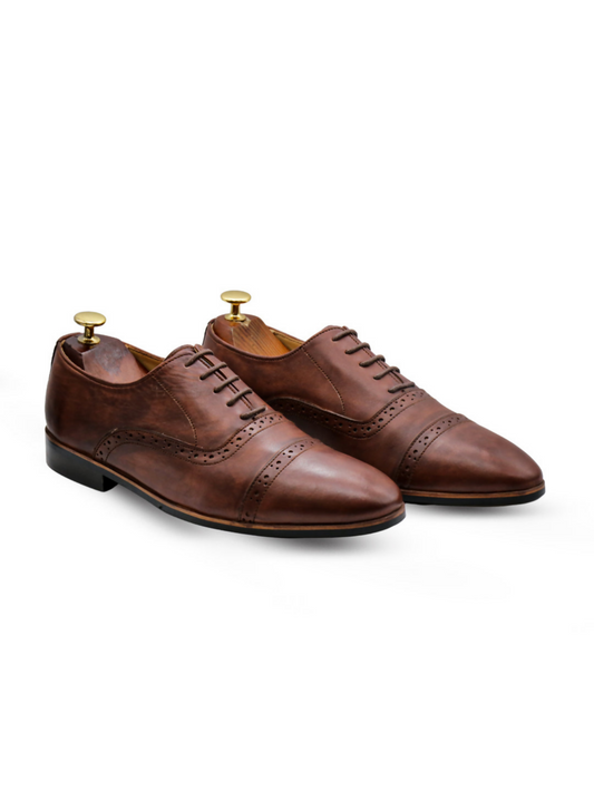 Brown leather lace-up formal shoes with a classic design and comfortable fit, perfect for professional and formal wear.