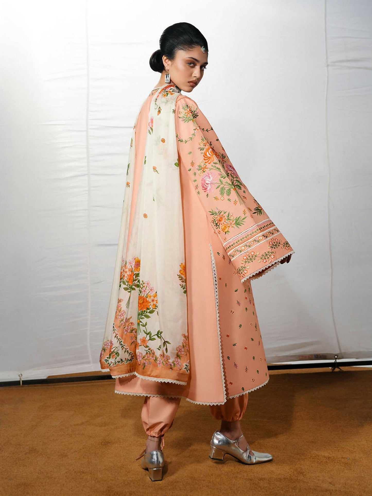 Jugnu by Hussain Rehar The Reserved View SS/Edit I Cotton Embroidered Unstitched 3-Piece Suit-Zerah