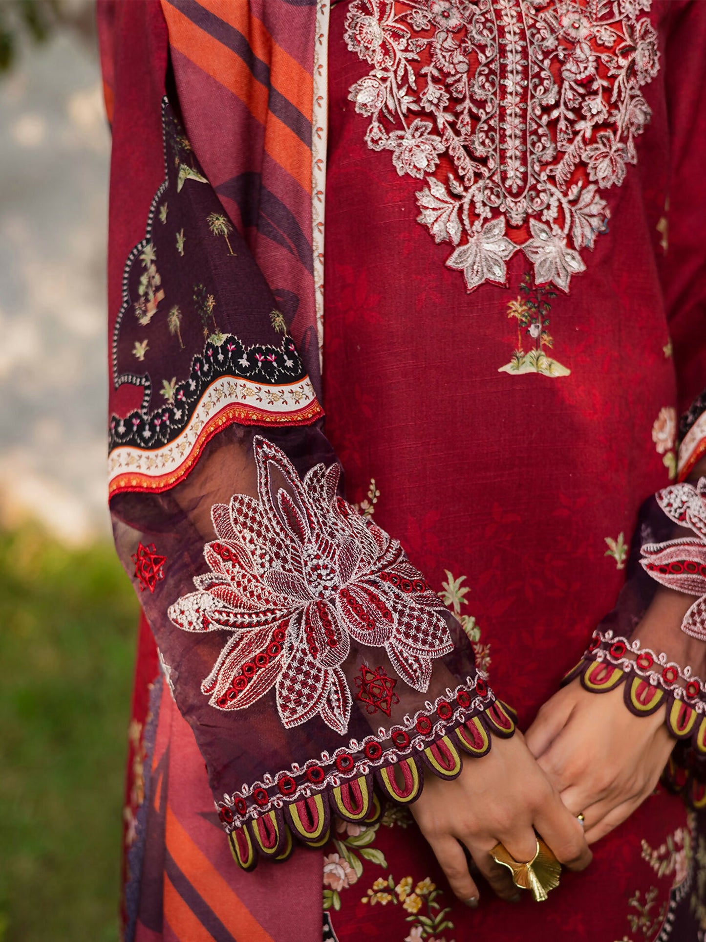 Parishay Rang e Sarma Khaddar Embroidered Stitched 3-Piece Suit-SAR-06