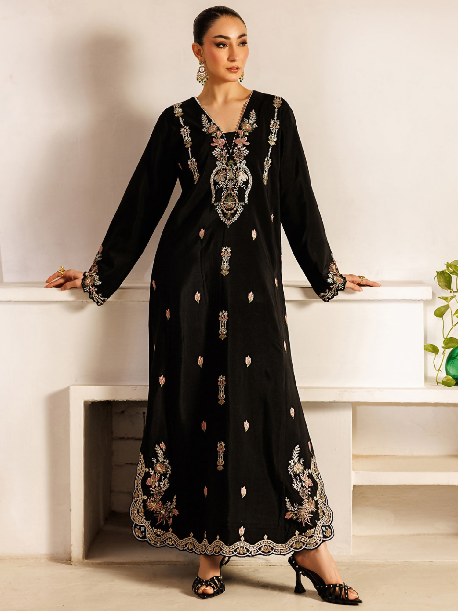 Panache Apparel Noore Eid Edit Raw Silk Embroidered Kaftan Set-Mahira