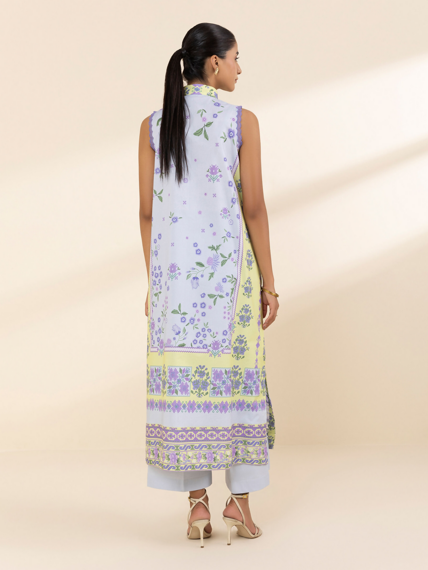 Sapphire Lawn Embroidered Unstitched 2-Piece Suit