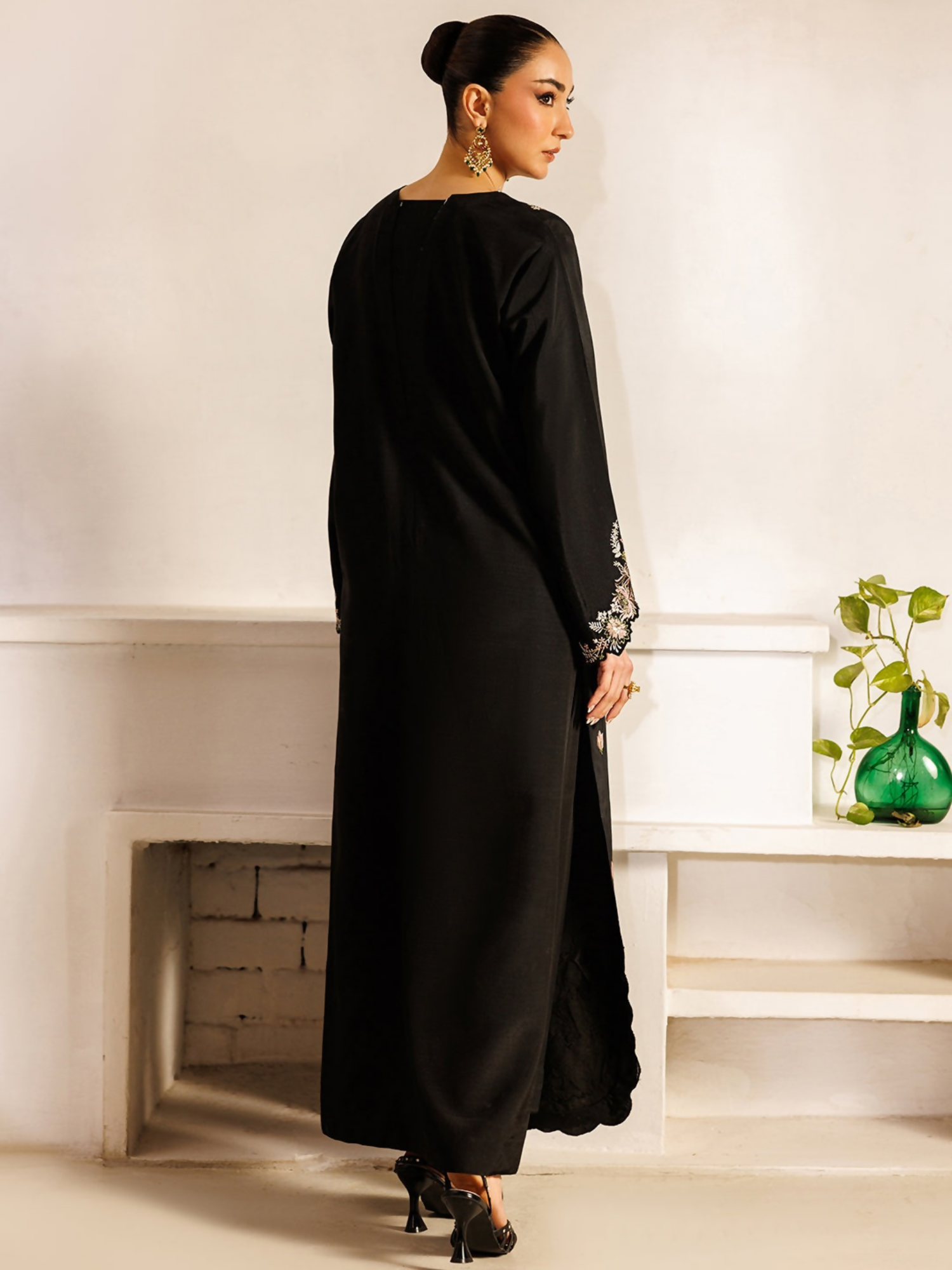 Panache Apparel Noore Eid Edit Raw Silk Embroidered Kaftan Set-Mahira