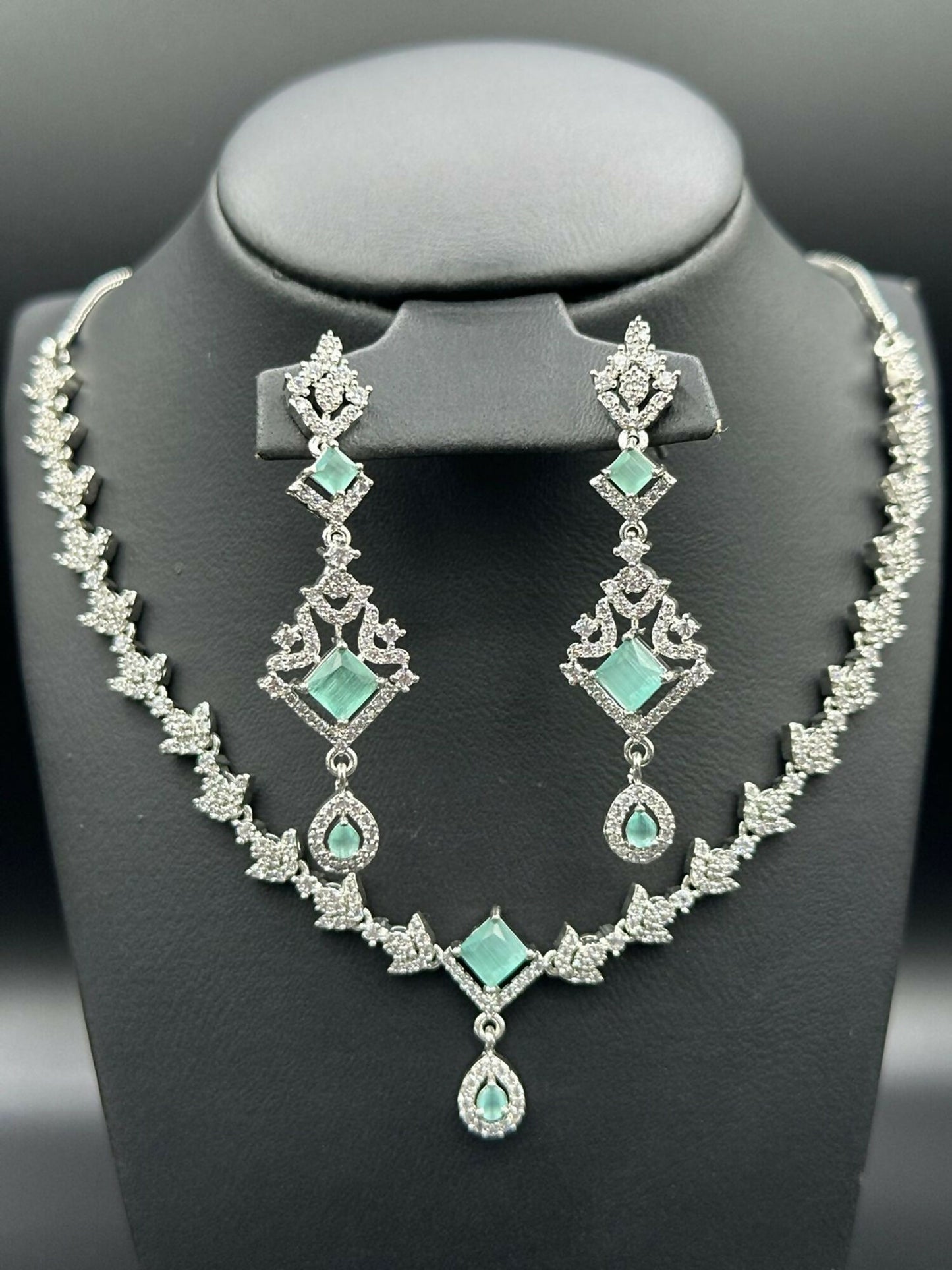 H&A Jewellery One Carat Silver Rhodium Plated Jewellery Set