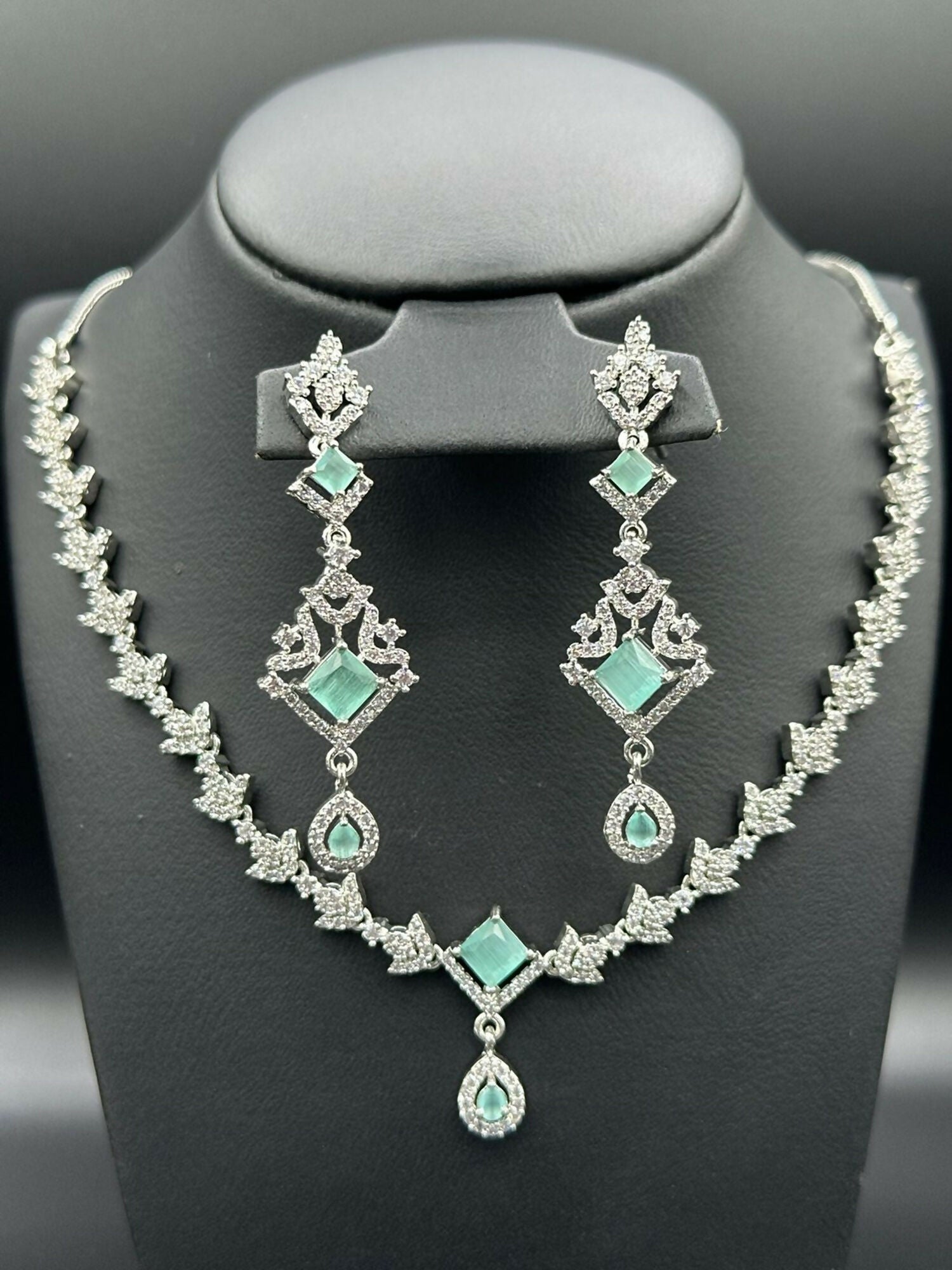 H&A Jewellery One Carat Silver Rhodium Plated Jewellery Set