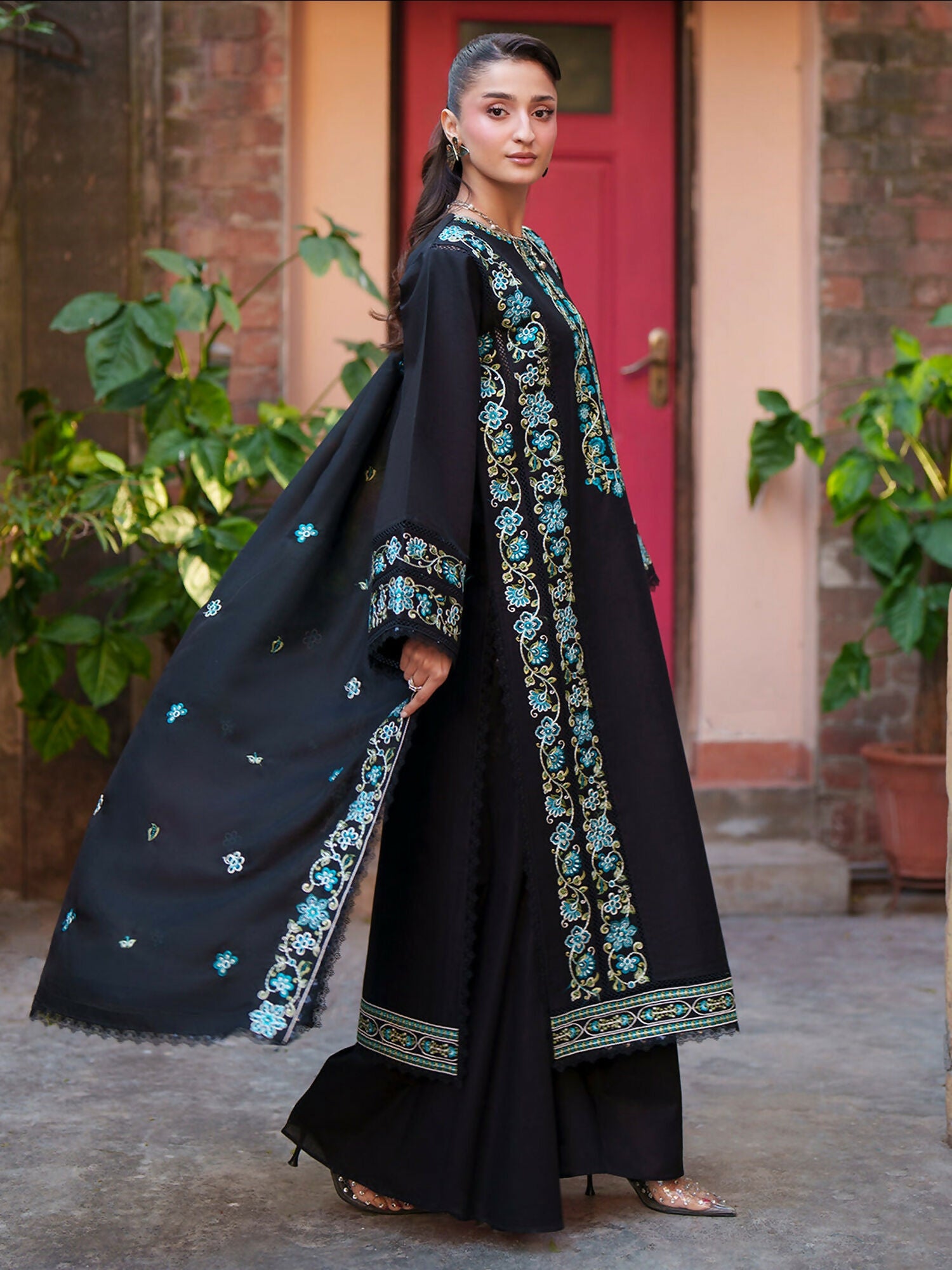 Mahnur Fiona Lawn'26 Embroidered Unstitched 3-Piece Suit-F-11