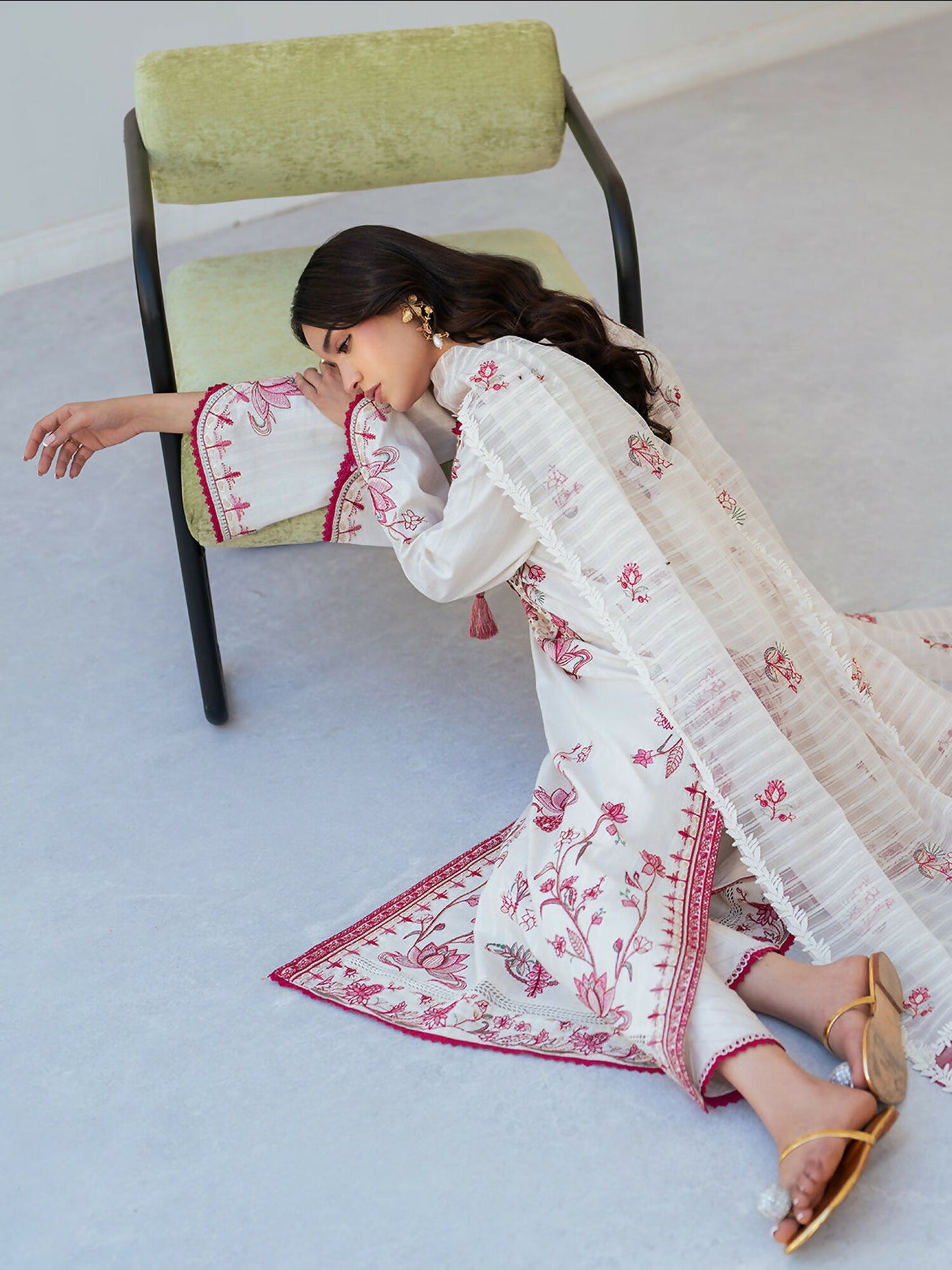Mahnur Sera Pret'26 Jacquard Lawn Embroidered Stitched 3-Piece Suit-SP-05
