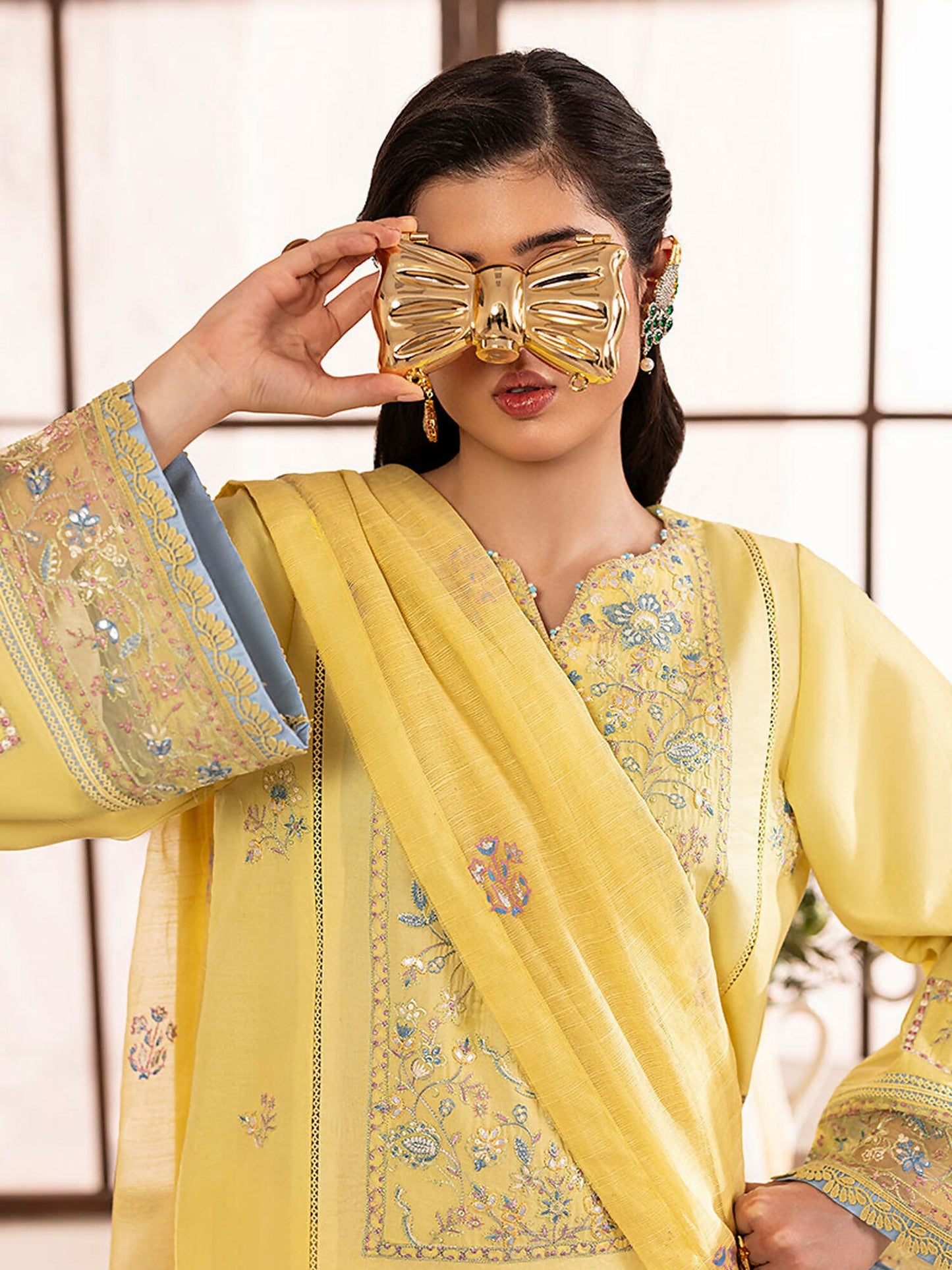 Shurooq L’amore Lawn Embroidered Stitched 3-Piece Suit-Penelope