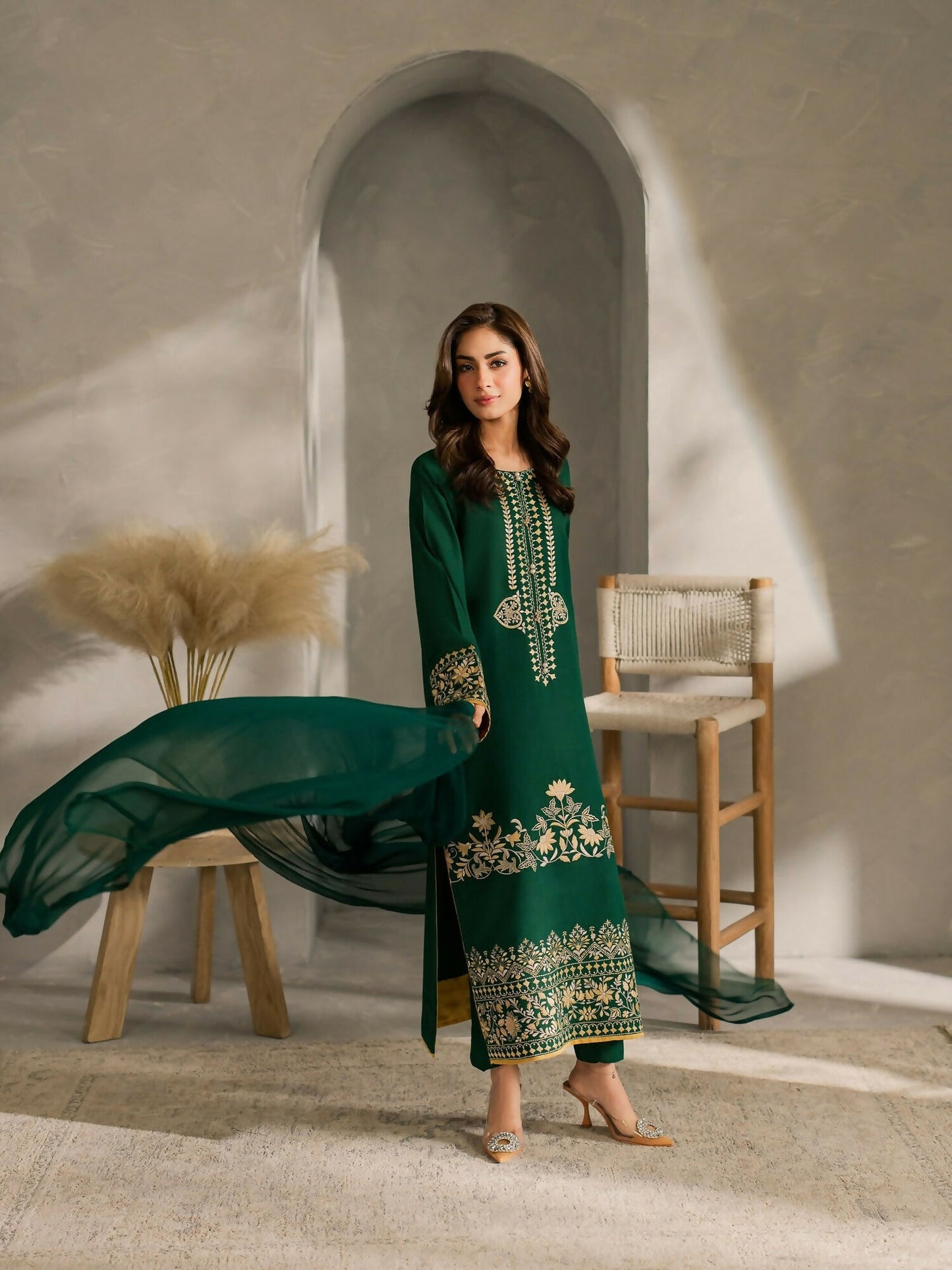 Zeephire Linen Embroidered Stitched 3-Piece Suit-Amina