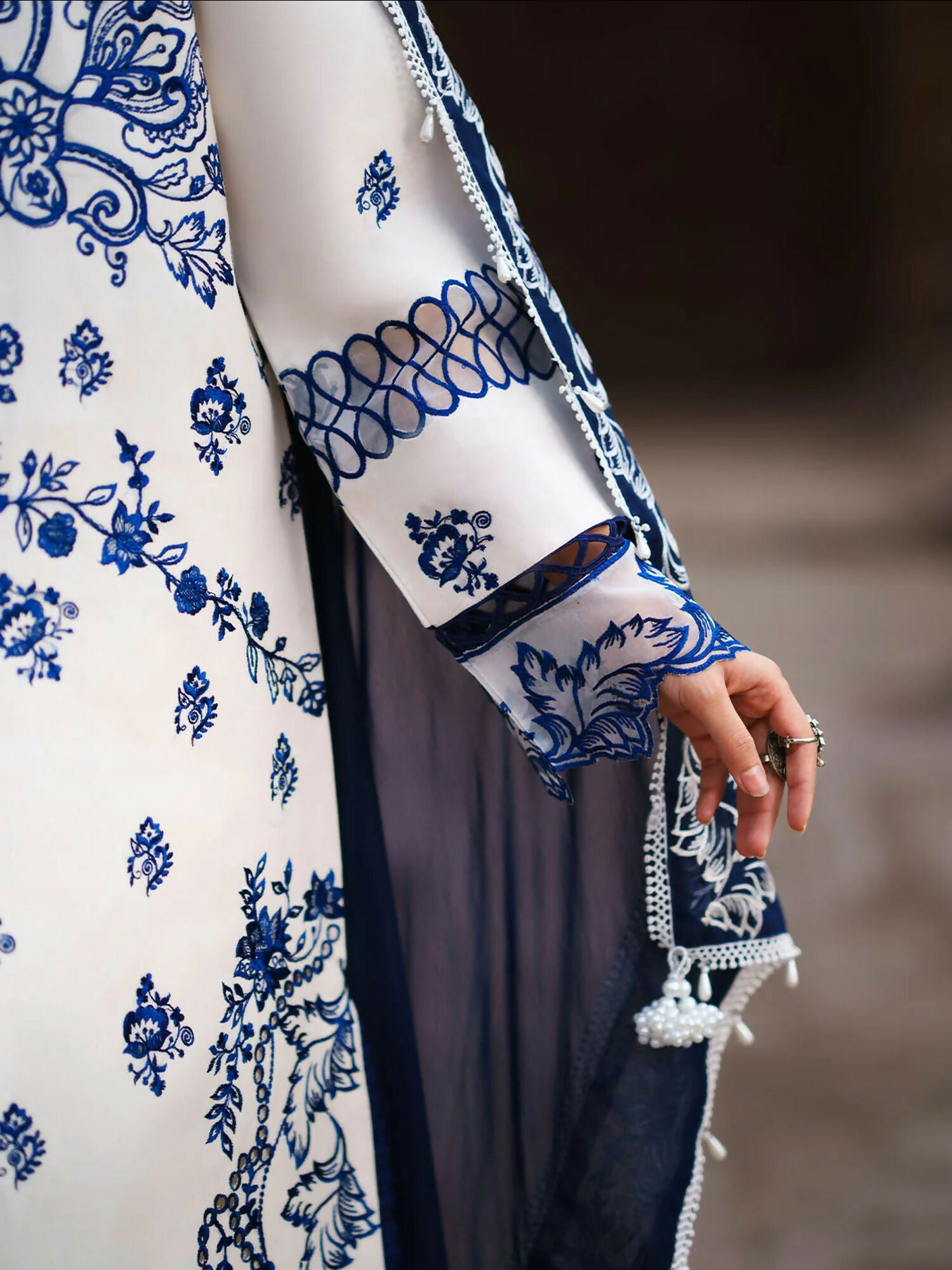 Mahnur Gul Luxury Lawn'26 Embroidered Unstitched 3-Piece Suit-G-008