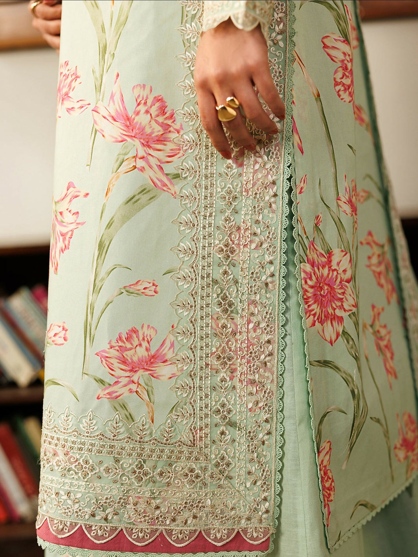 Mahnur Leila Lawn'26 Embroidered Unstitched 3-Piece Suit-L-01