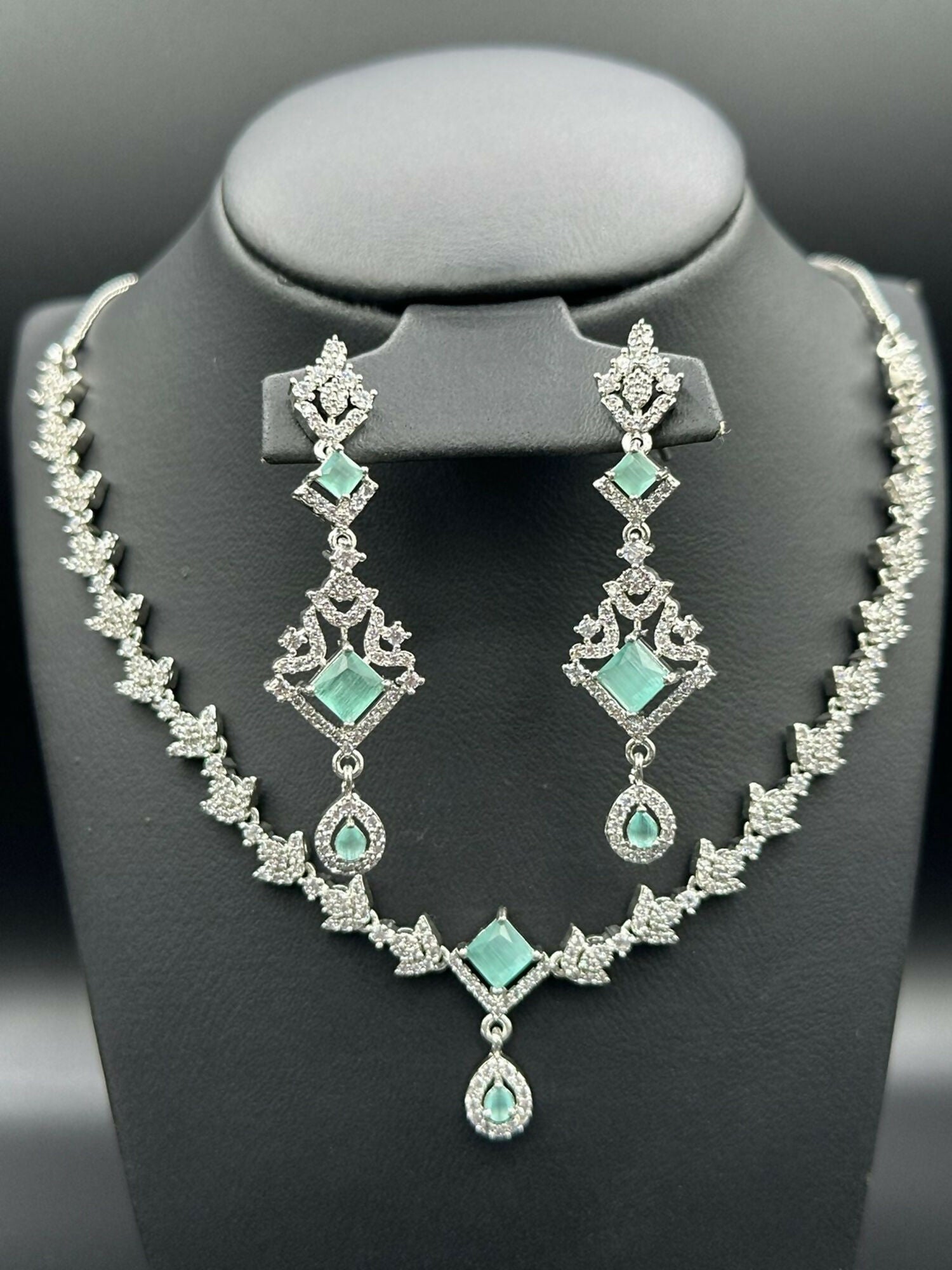 H&A Jewellery One Carat Silver Rhodium Plated Jewellery Set