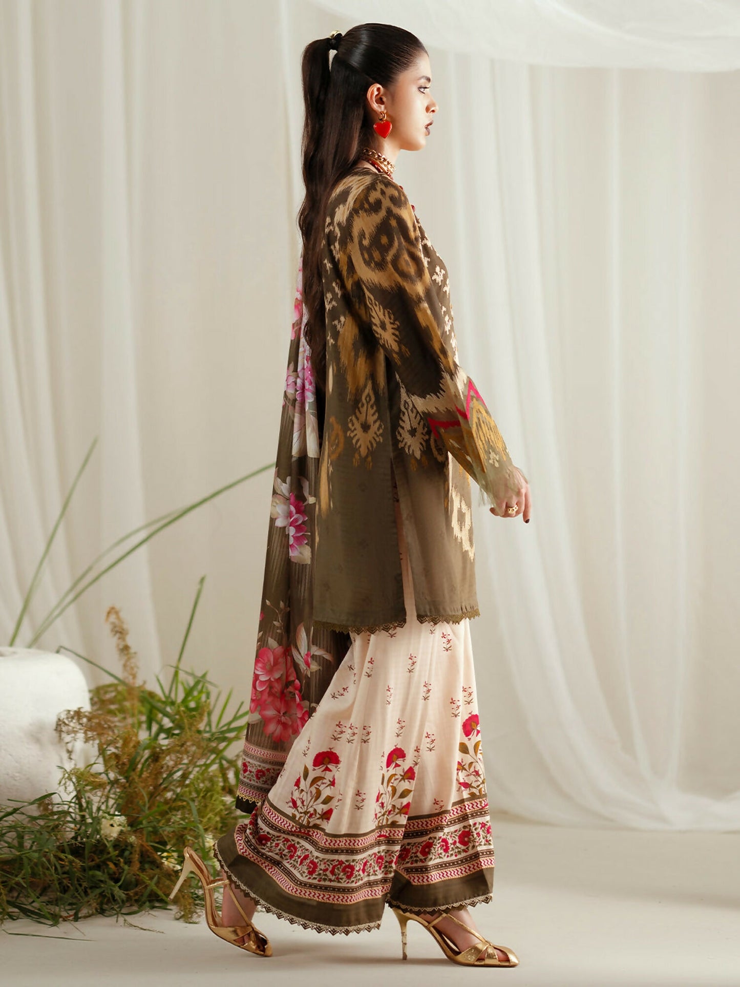 Binilyas Eres Bonita Viscose Embroidered Stitched 3-Piece Suit-1102-B