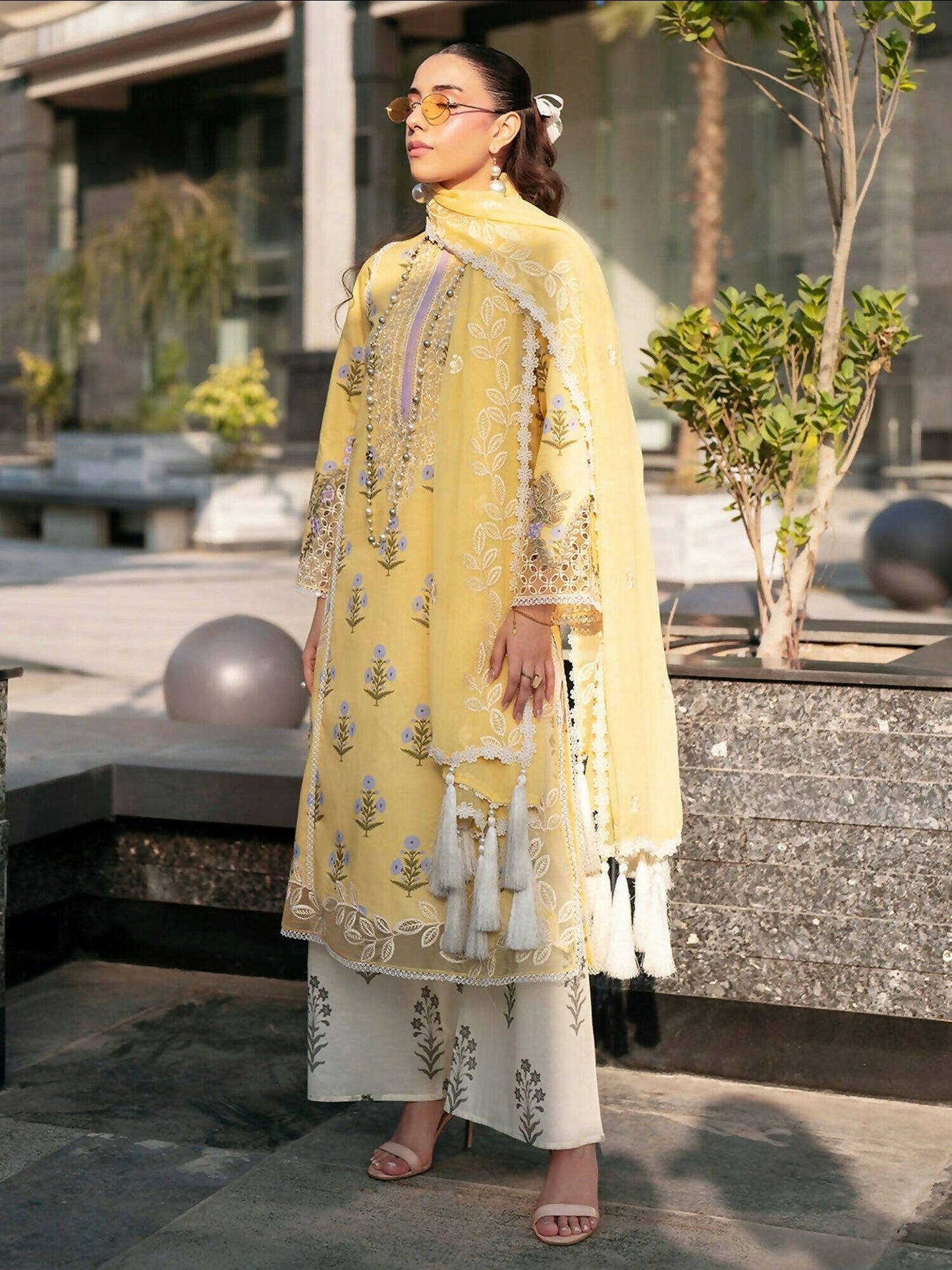 Mahnur Broadway Luxury Lawn'26 Embroidered Unstitched 3-Piece Suit-BW-006