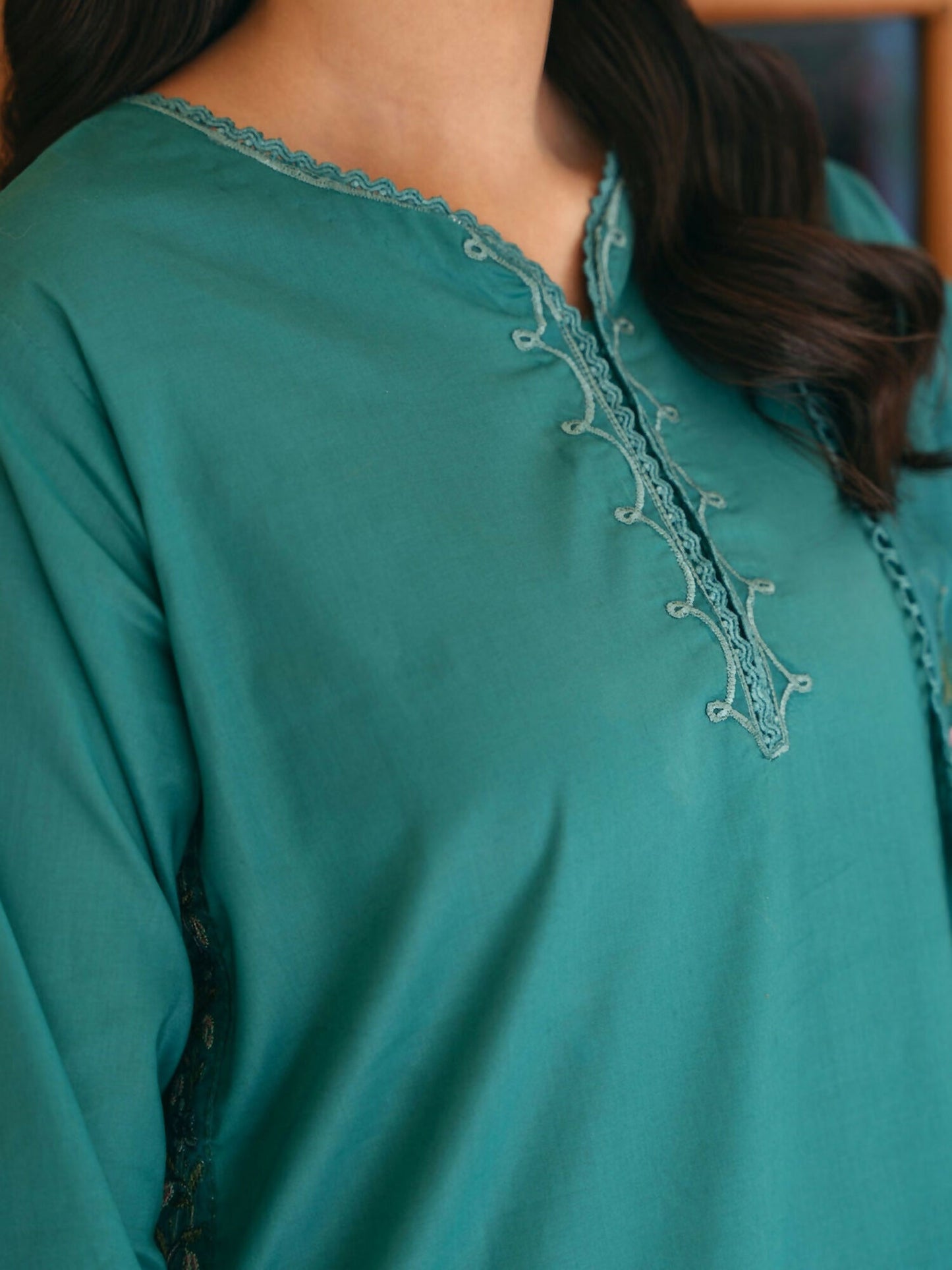 Mannat Clothing Lawn Embroidered Stitched Suit-Zenia