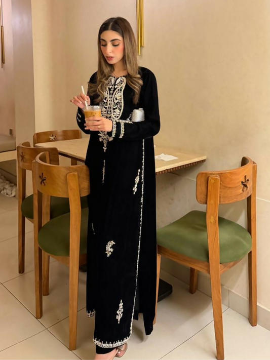 House Of Mahjan Eid Pret I Velvet Embellished Stitched 2-Piece Suit