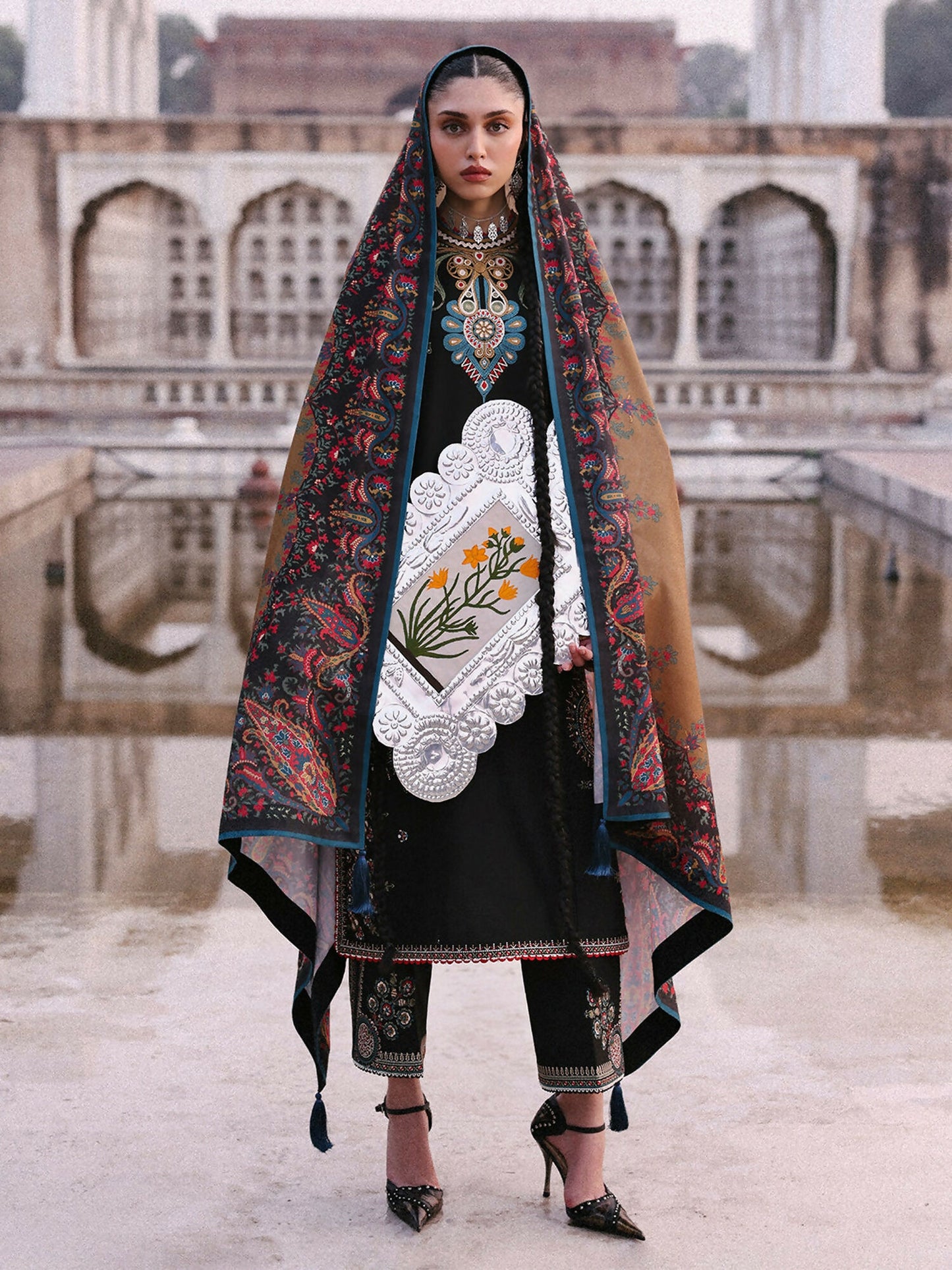 Jugnu By Hussain Rehar Khaddar'25 Embroidered Unstitched 3-Piece Suit-Bejul