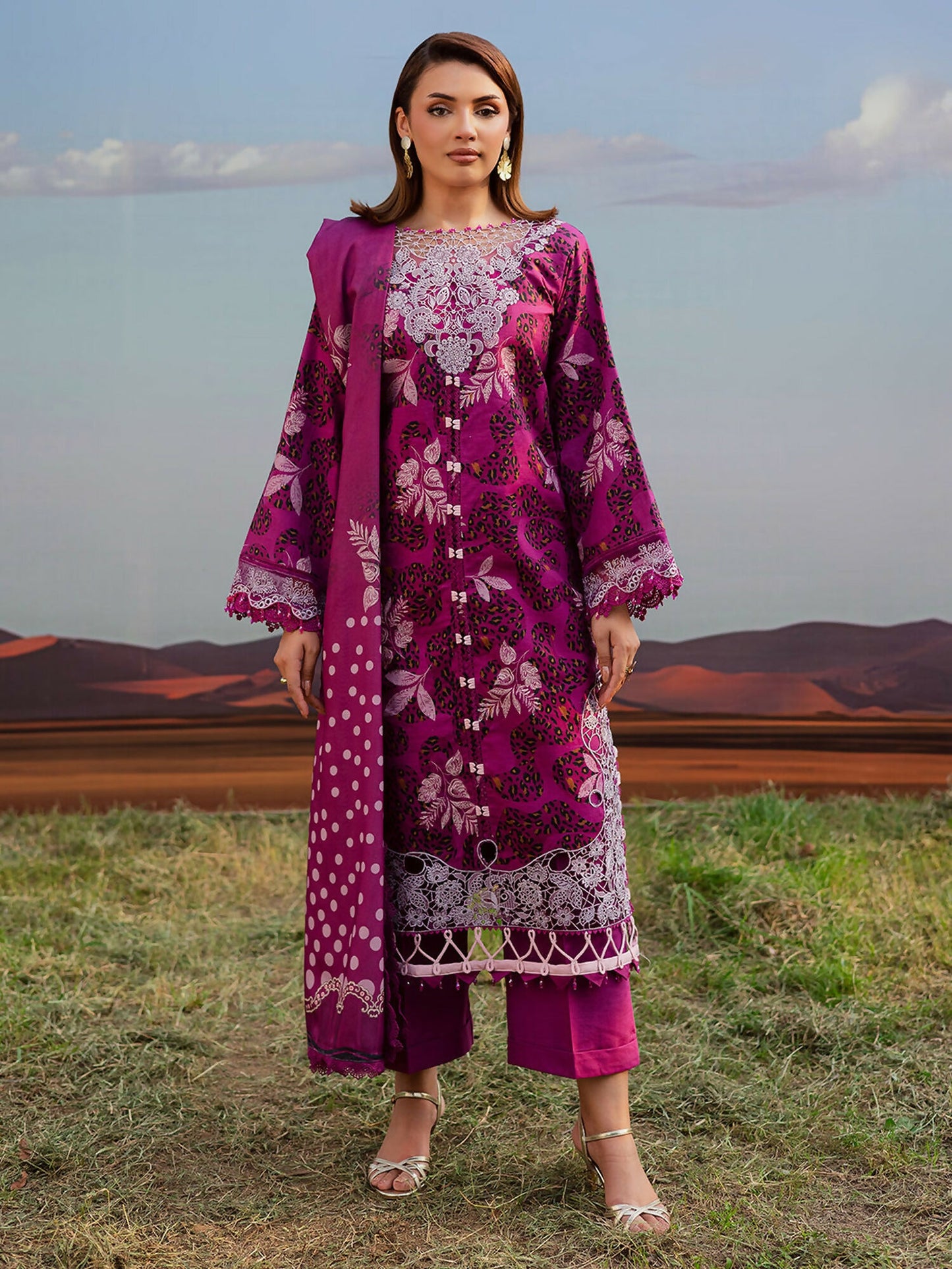 Parishay Rang e Sarma Khaddar Embroidered Stitched 3-Piece Suit-SAR-09