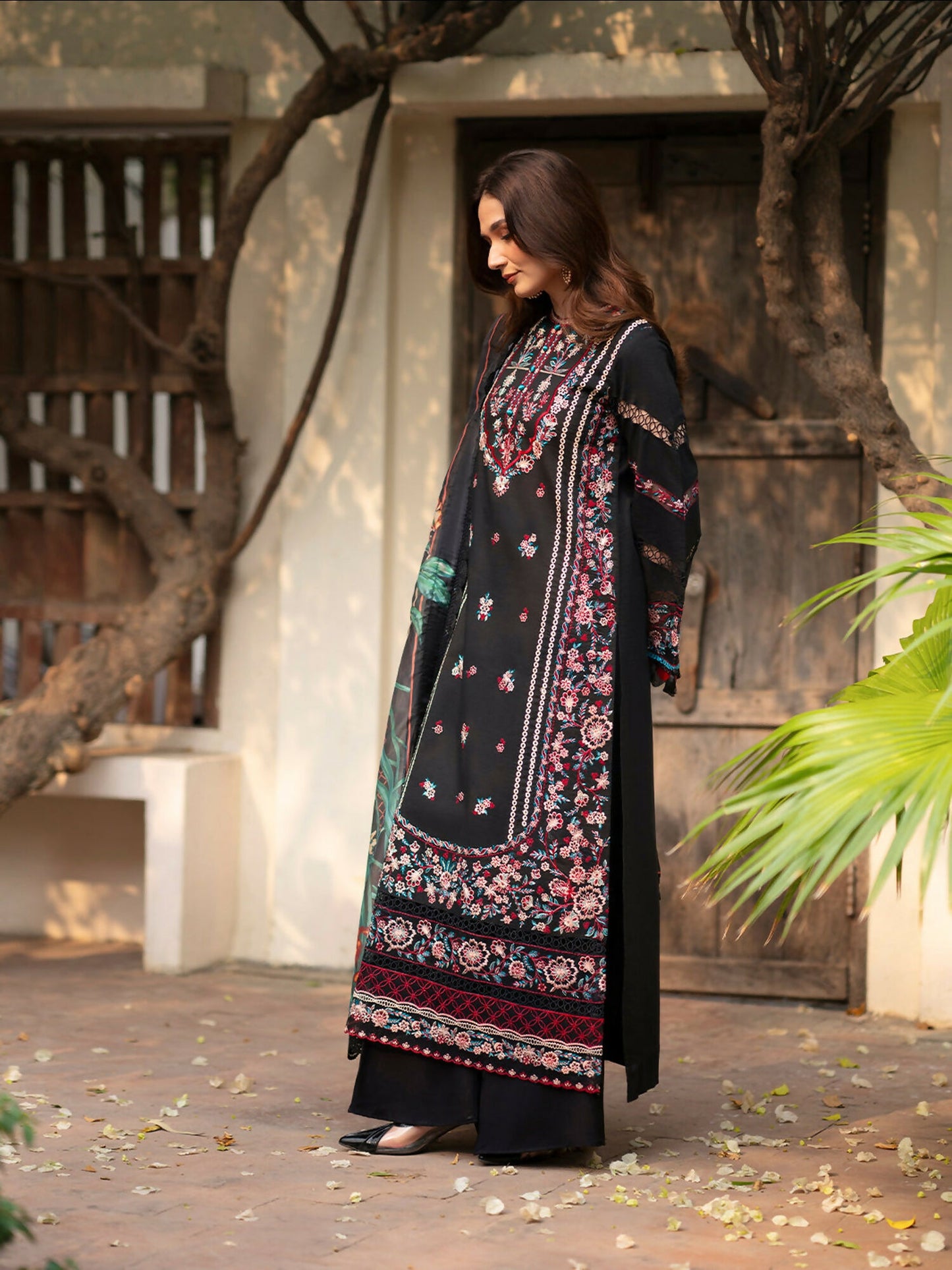 Mahnur Angan Lawn'26 Embroidered Unstitched 3-Piece Suit-AN-007
