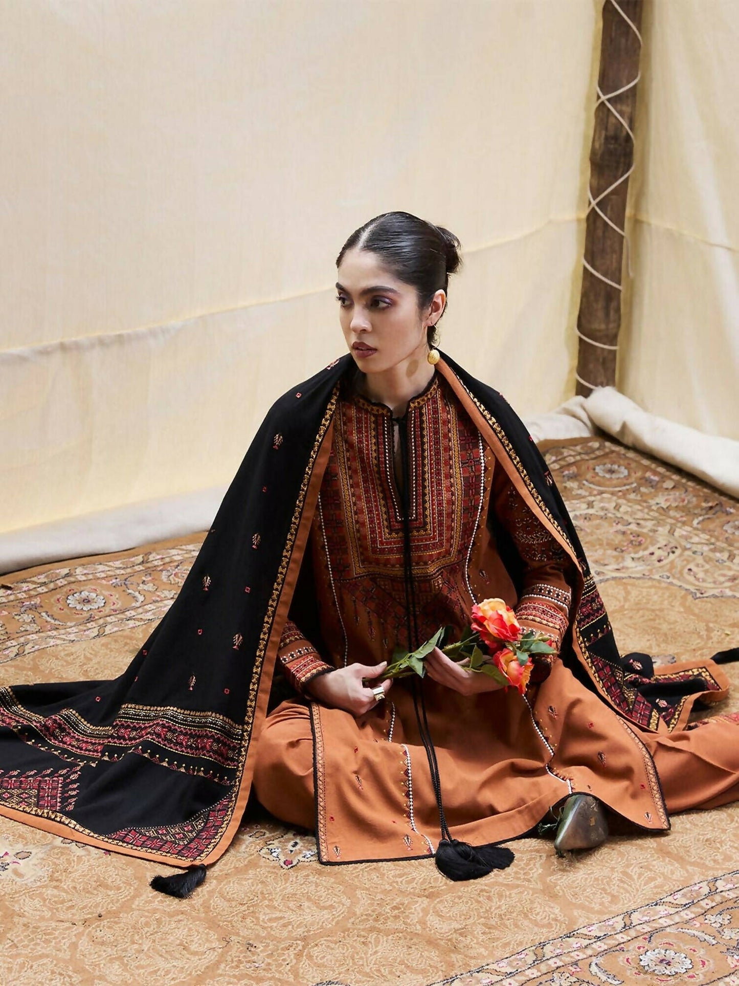 Jugnu By Hussain Rehar AW'25 Edit I Karandi Embroidered Scarf-Paras